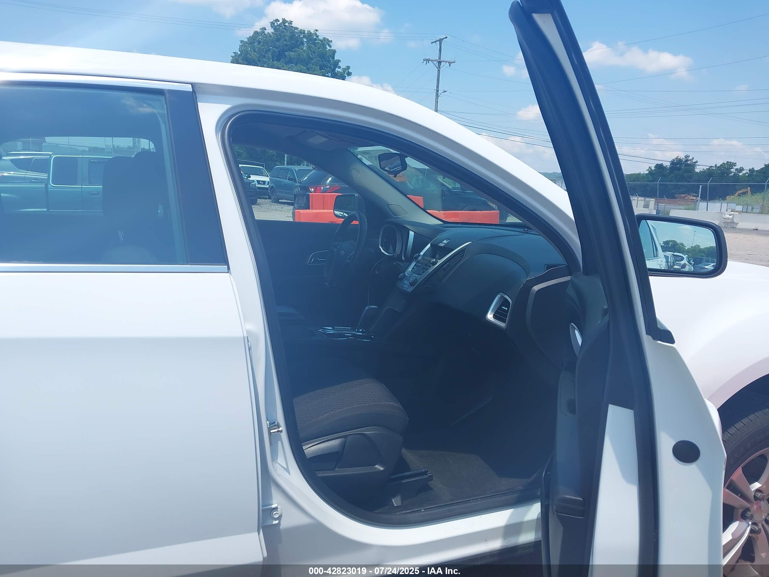 CHEVROLET EQUINOX image 5