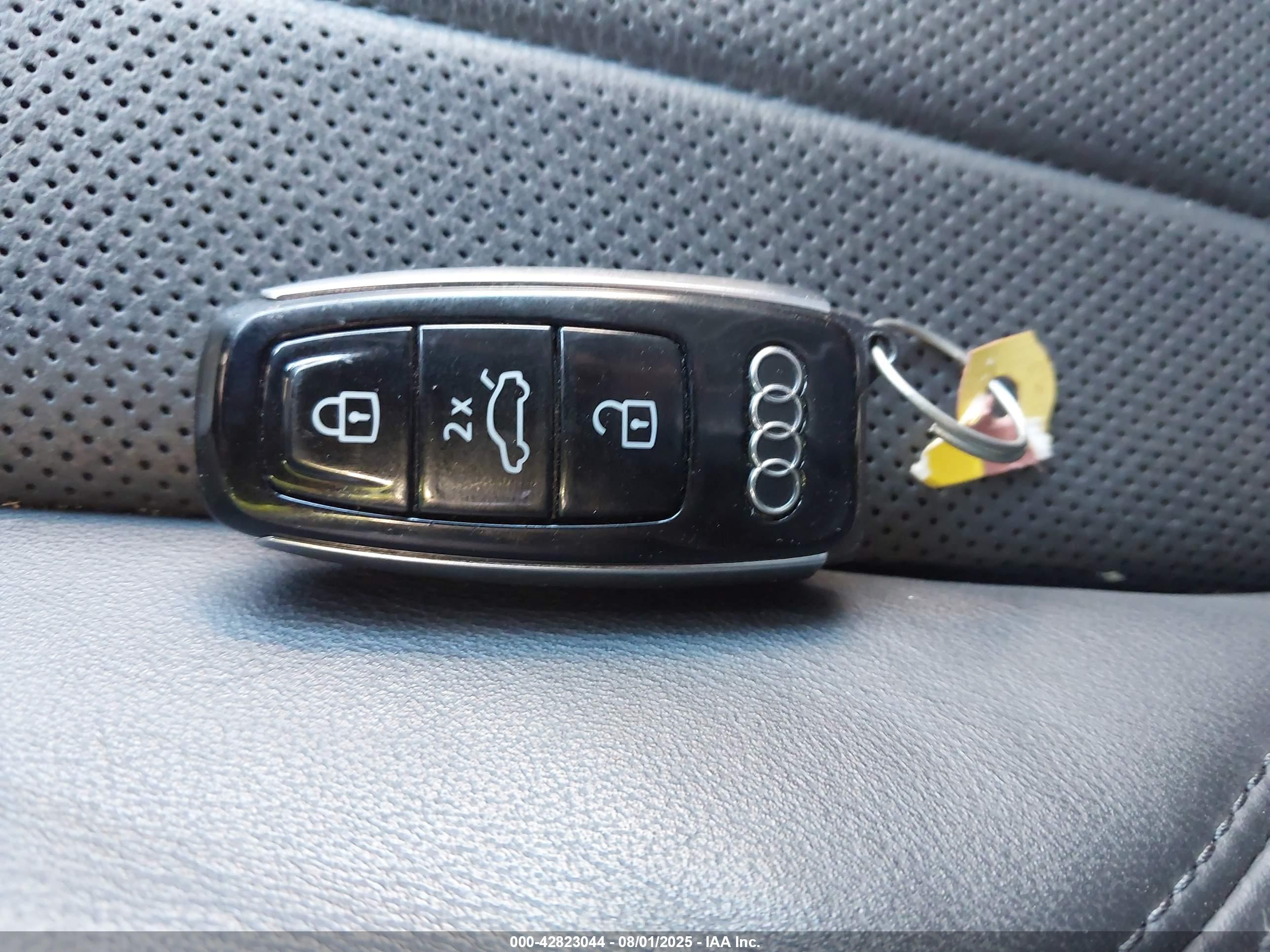 AUDI A6 image 11