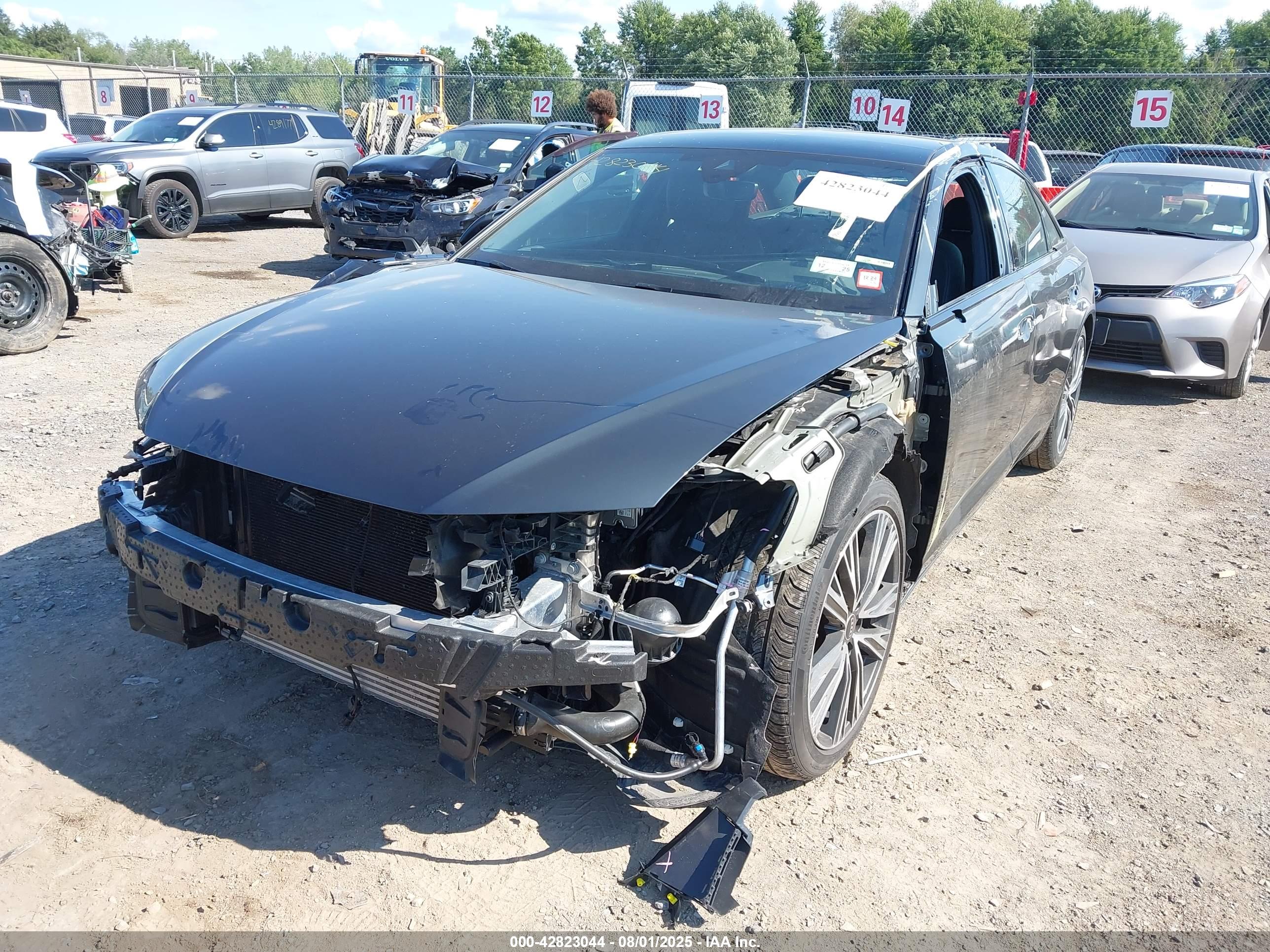 AUDI A6 image 6