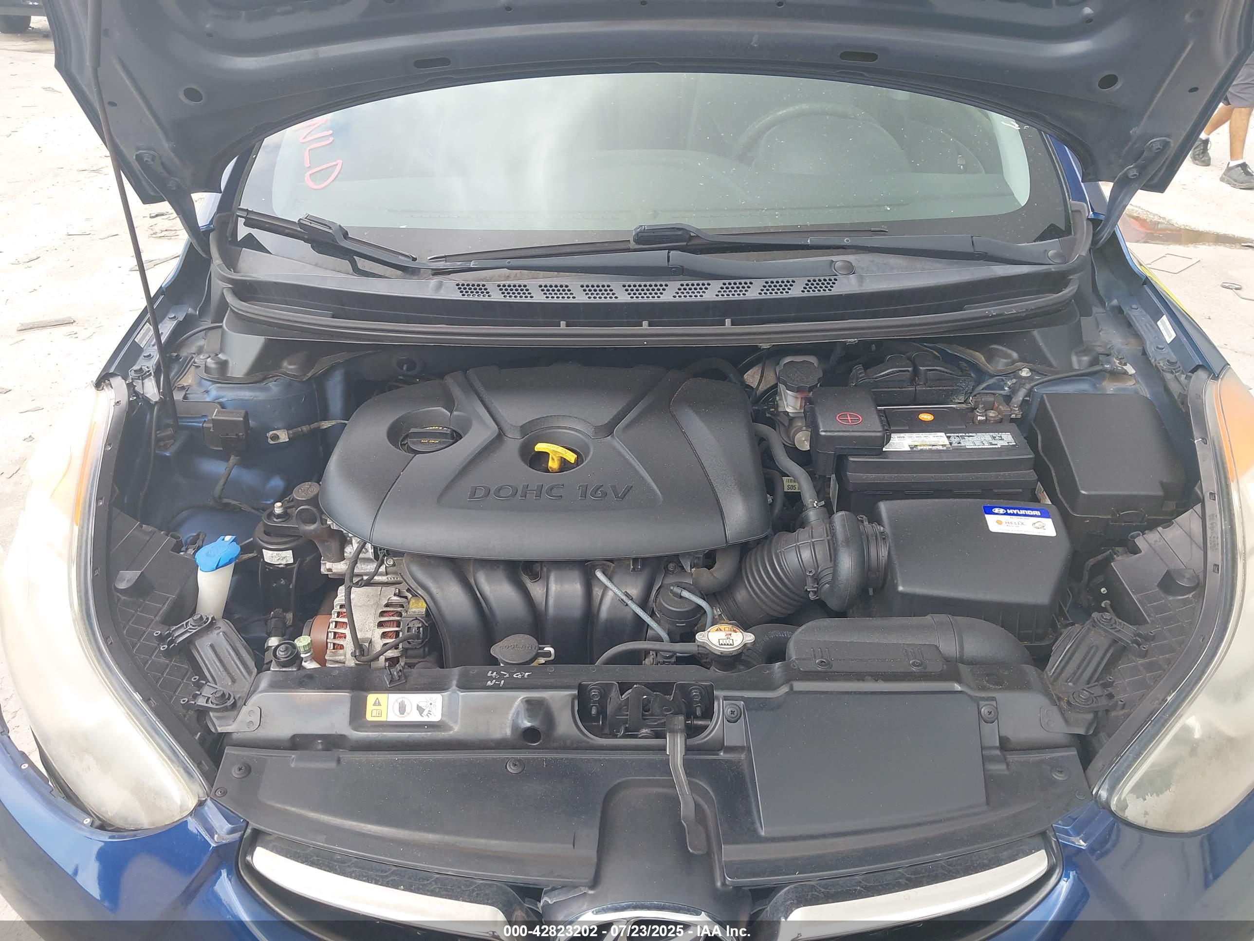 HYUNDAI ELANTRA image 10