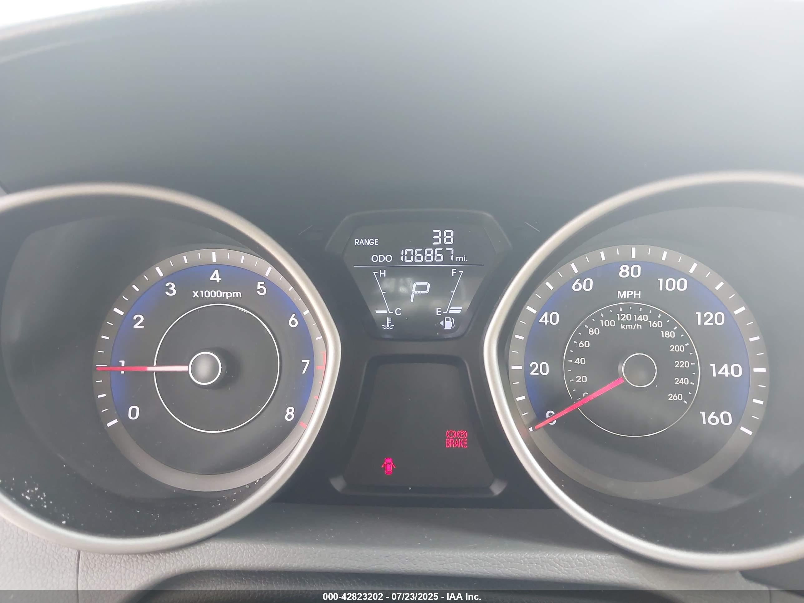 HYUNDAI ELANTRA image 7