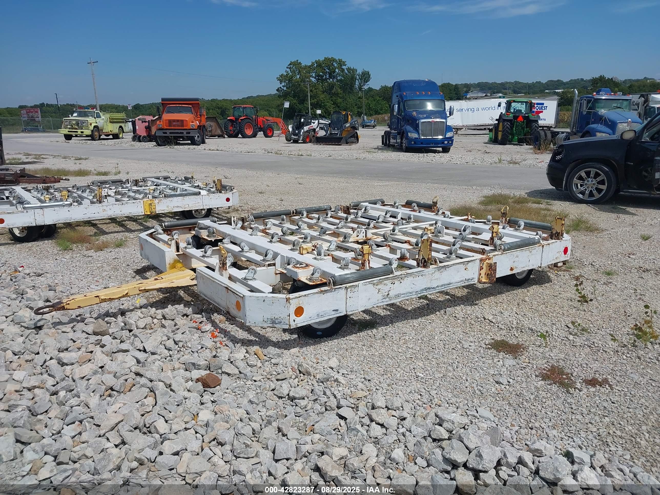 EQUIPMENT GSE image 8