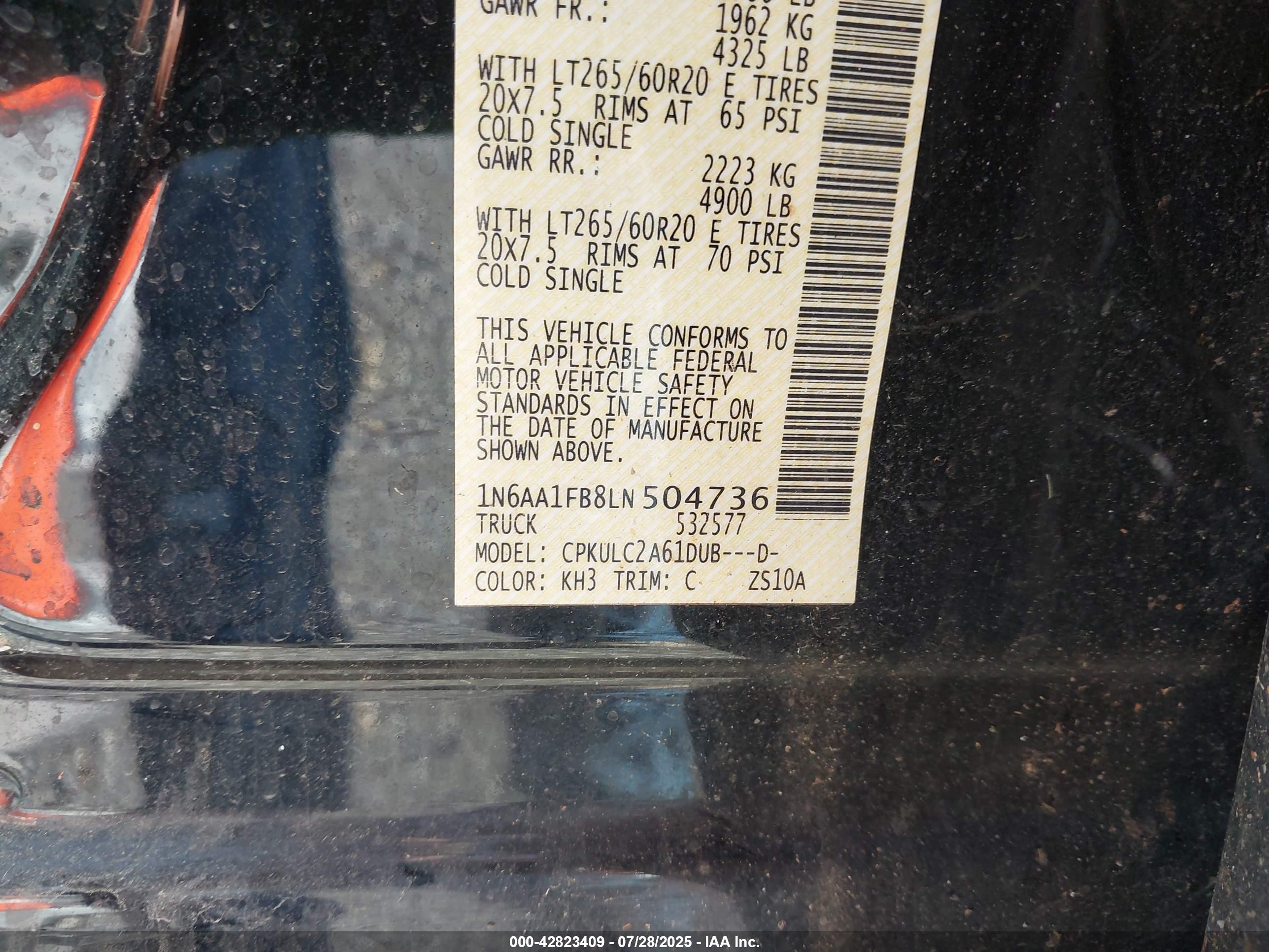 NISSAN TITAN image 9