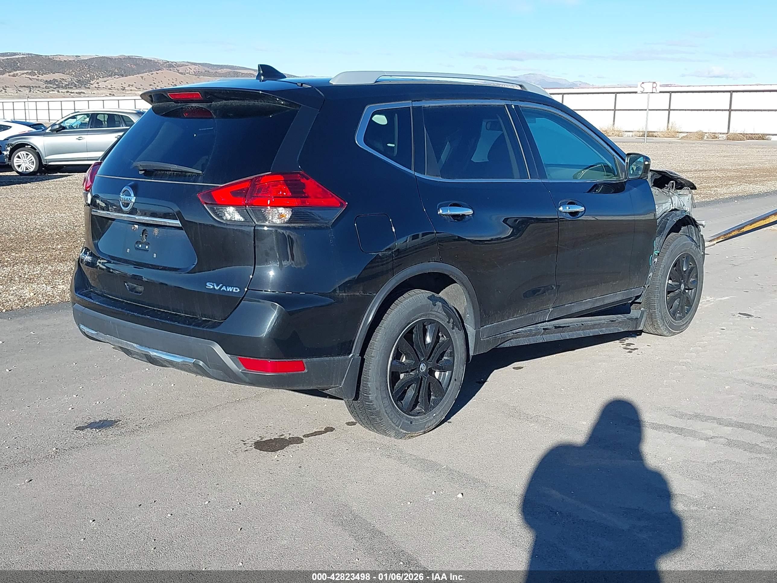 NISSAN ROGUE image 4