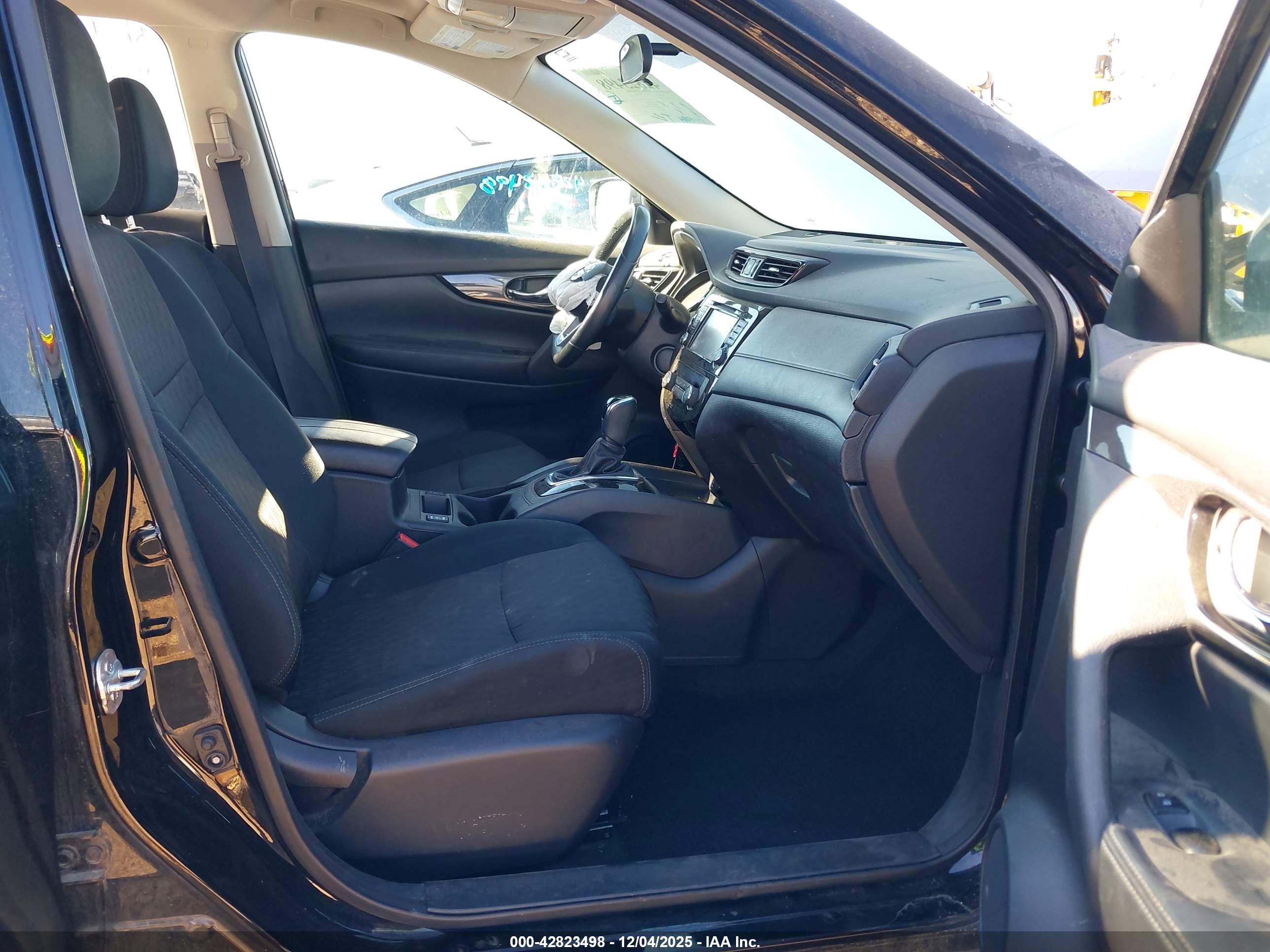 NISSAN ROGUE image 5