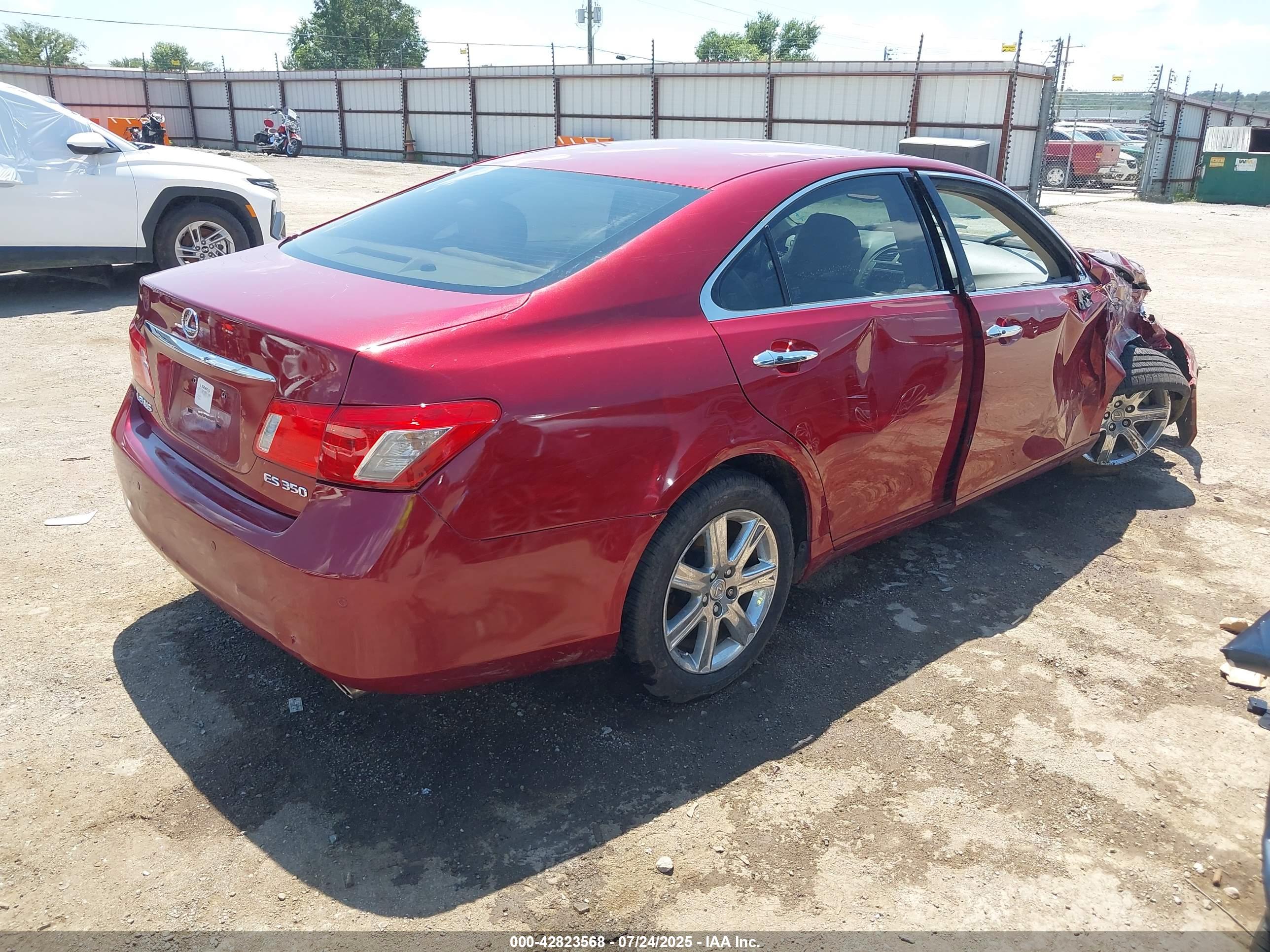 LEXUS ES image 4