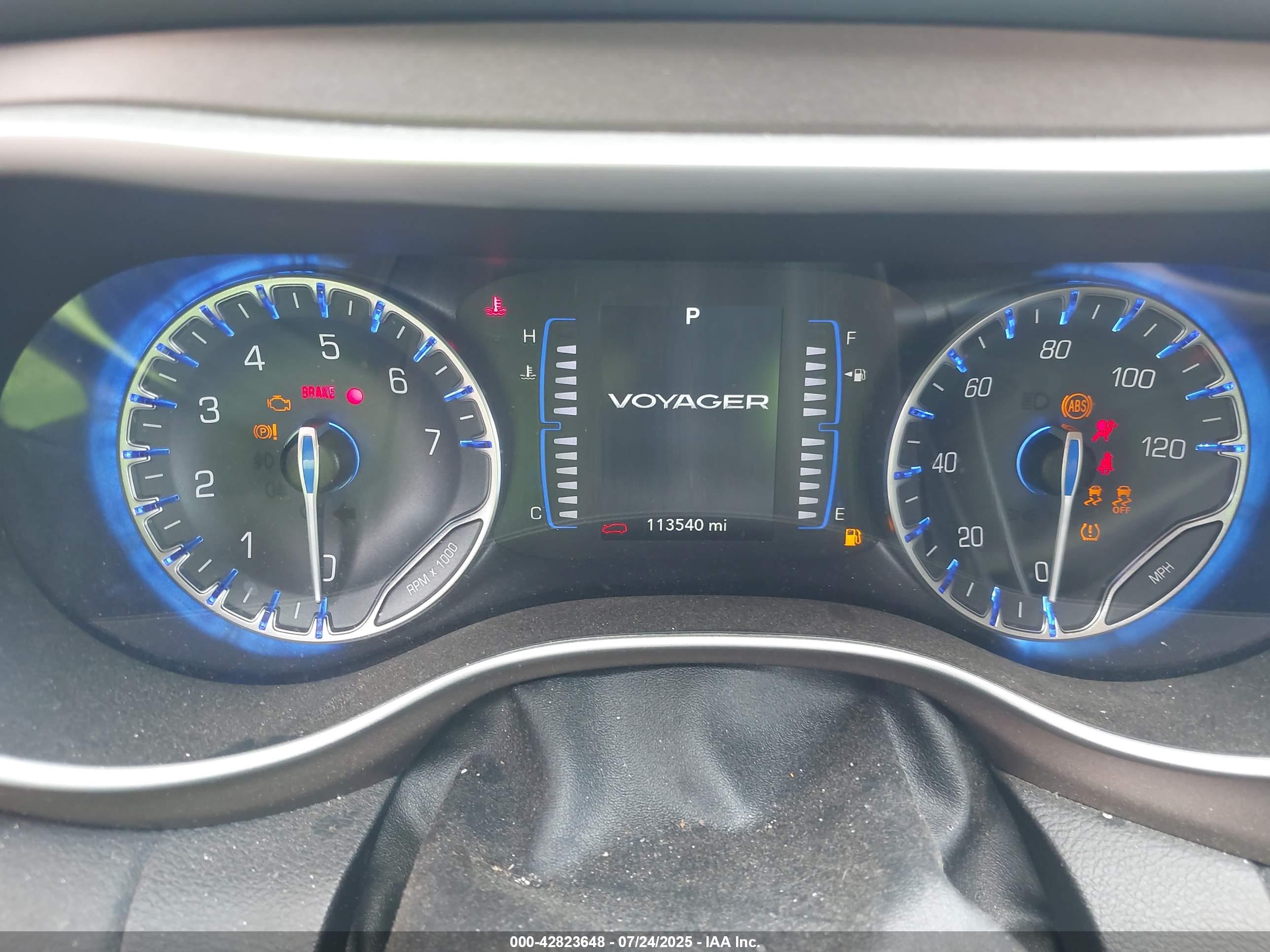 CHRYSLER VOYAGER image 7