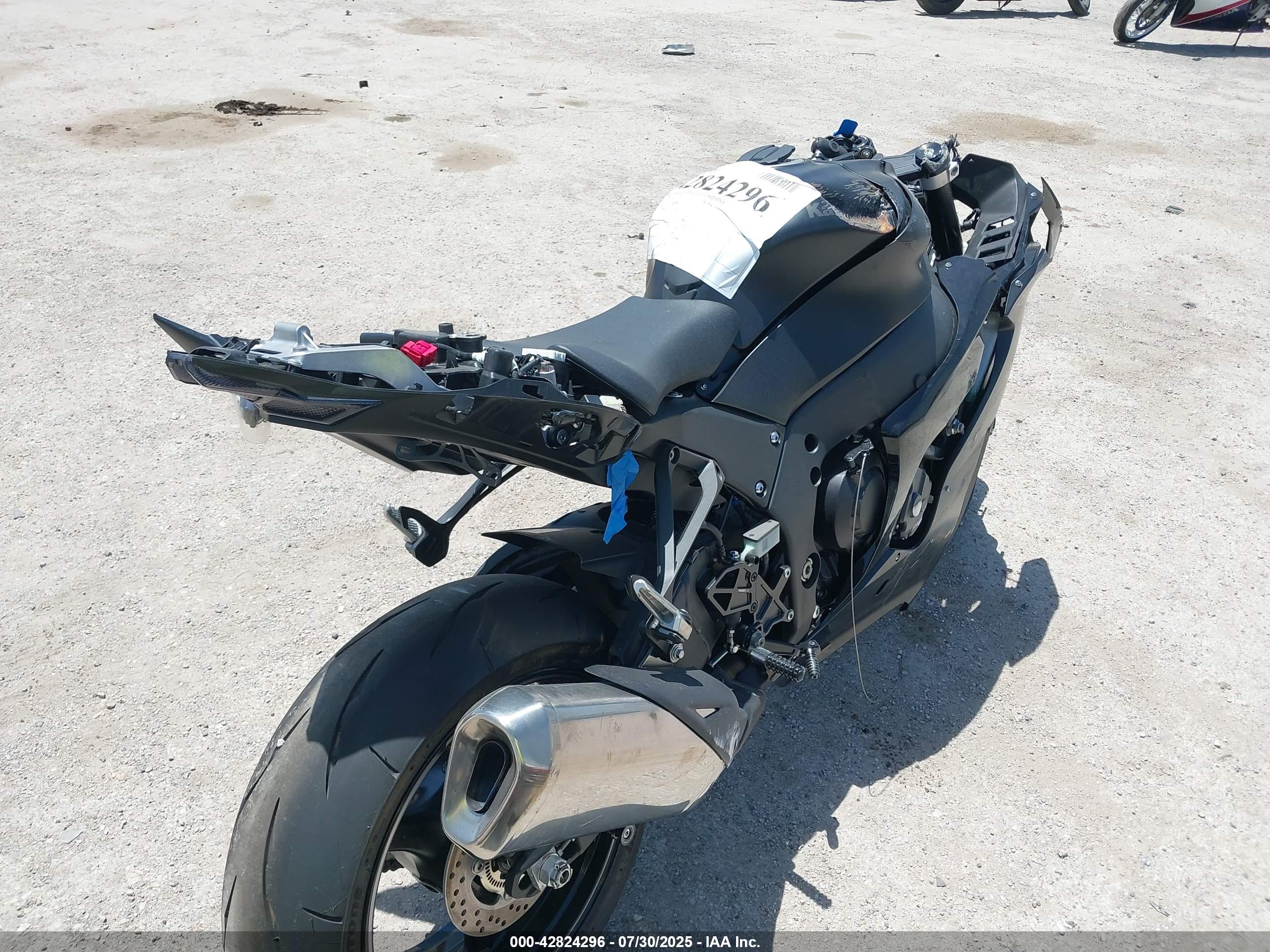 KAWASAKI ZX1002 image 4