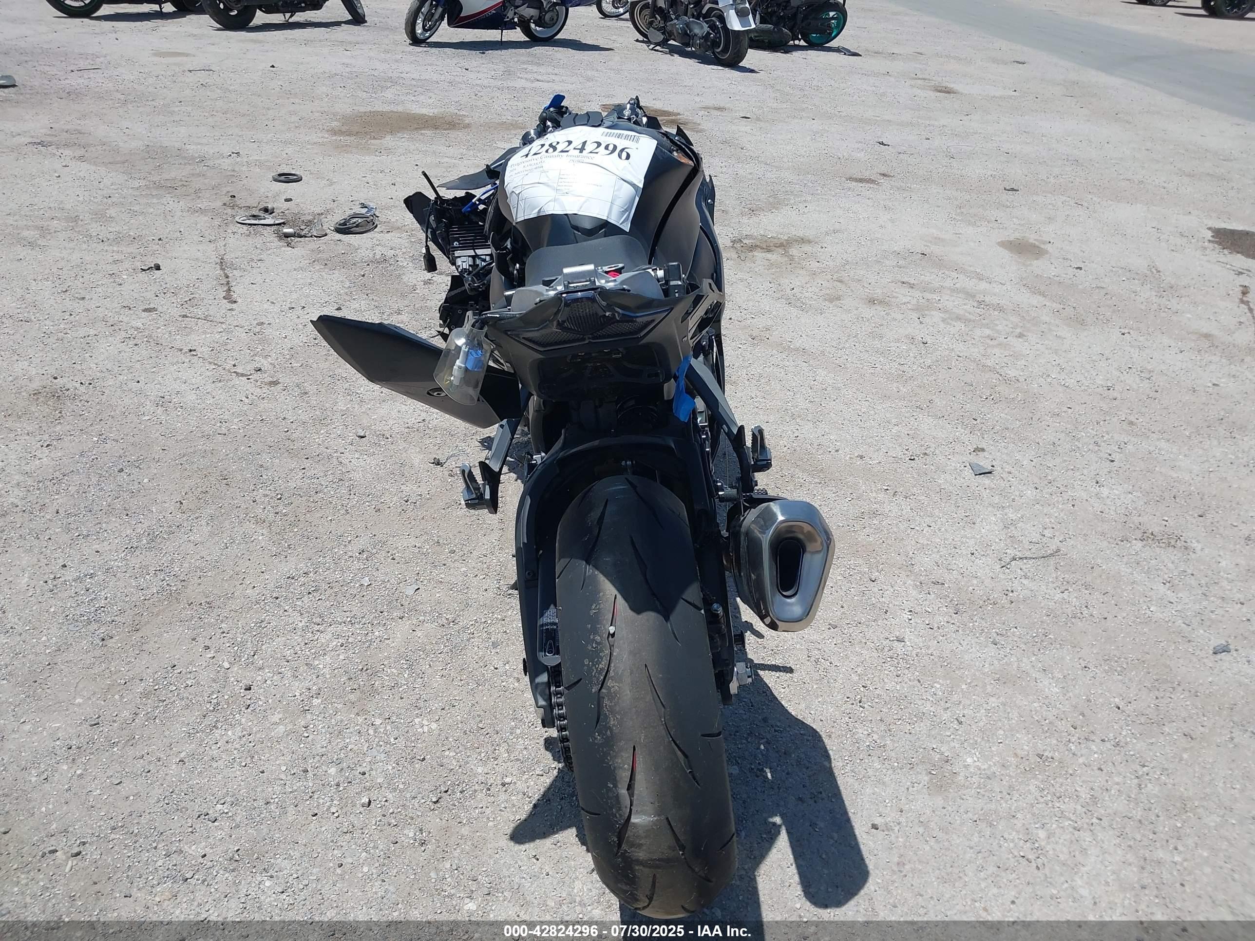 KAWASAKI ZX1002 image 6