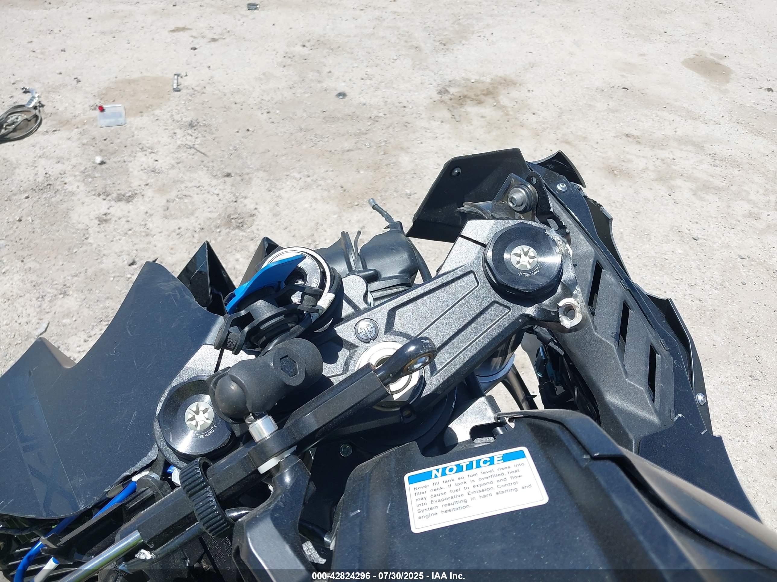 KAWASAKI ZX1002 image 7