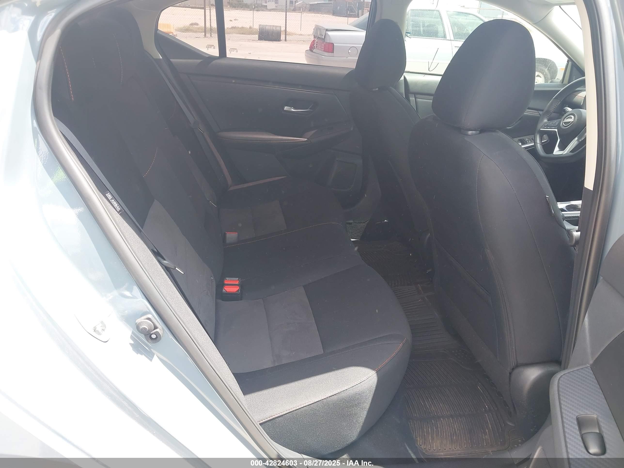 NISSAN SENTRA image 8