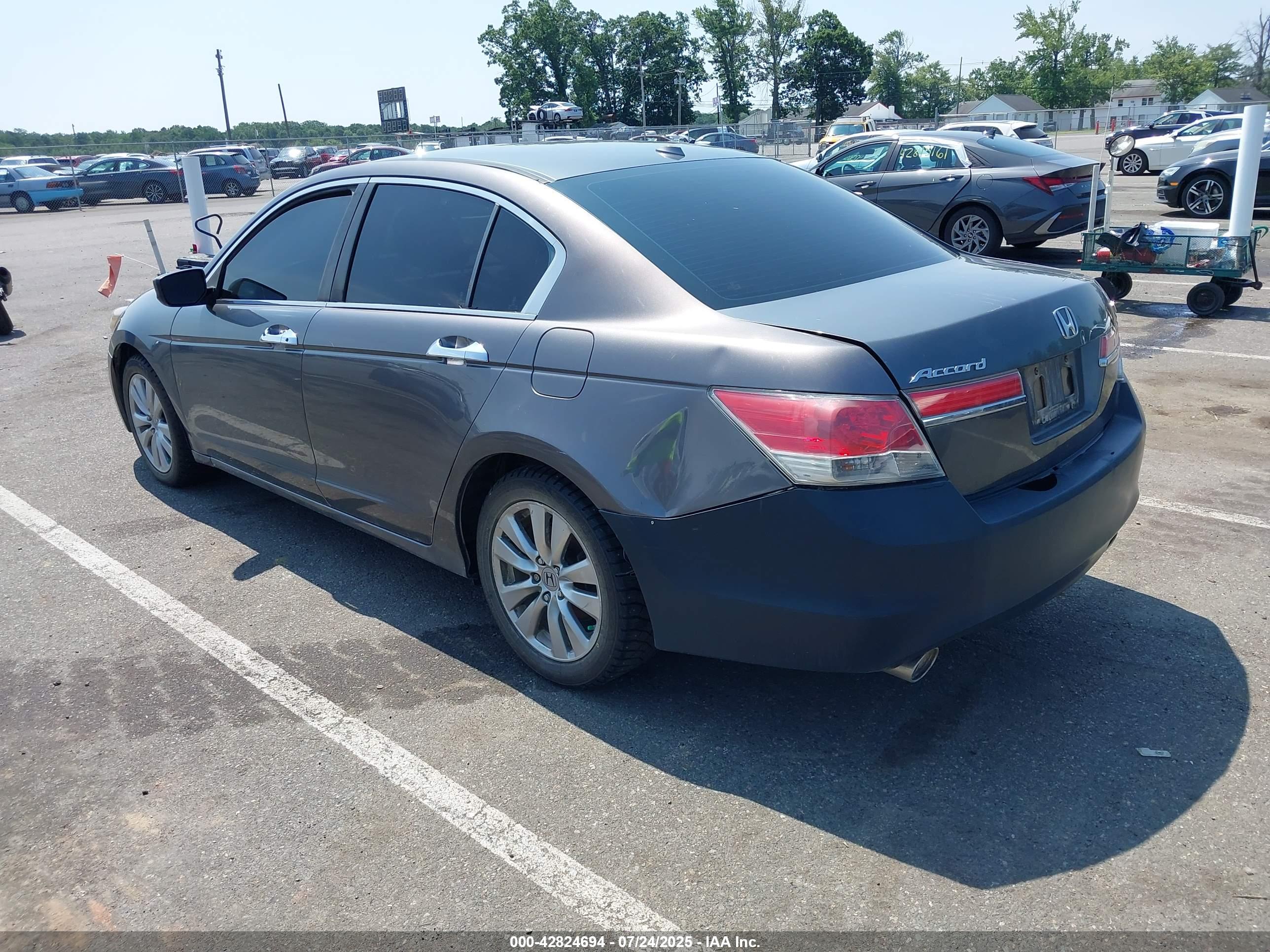 HONDA ACCORD image 3