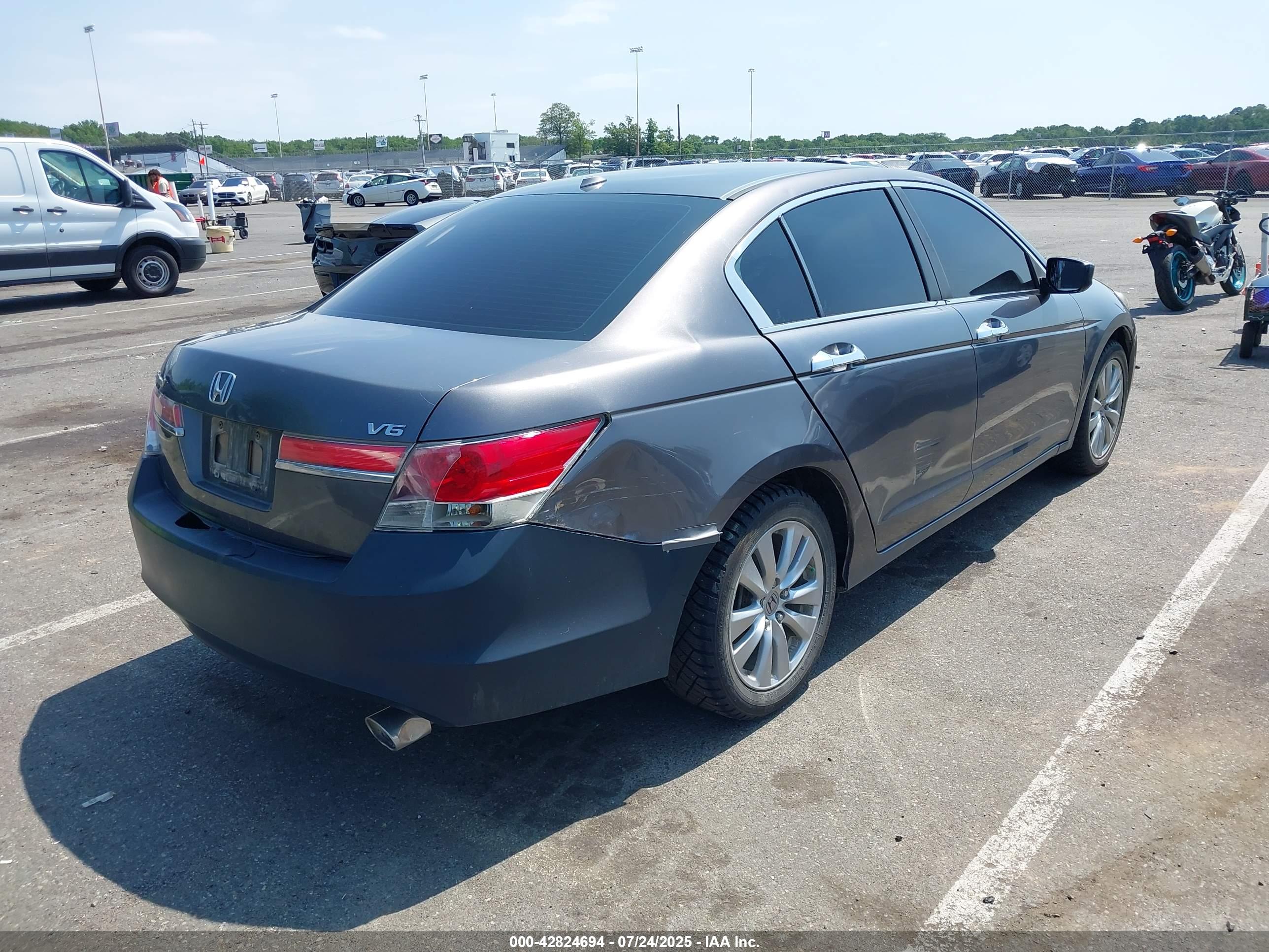 HONDA ACCORD image 4