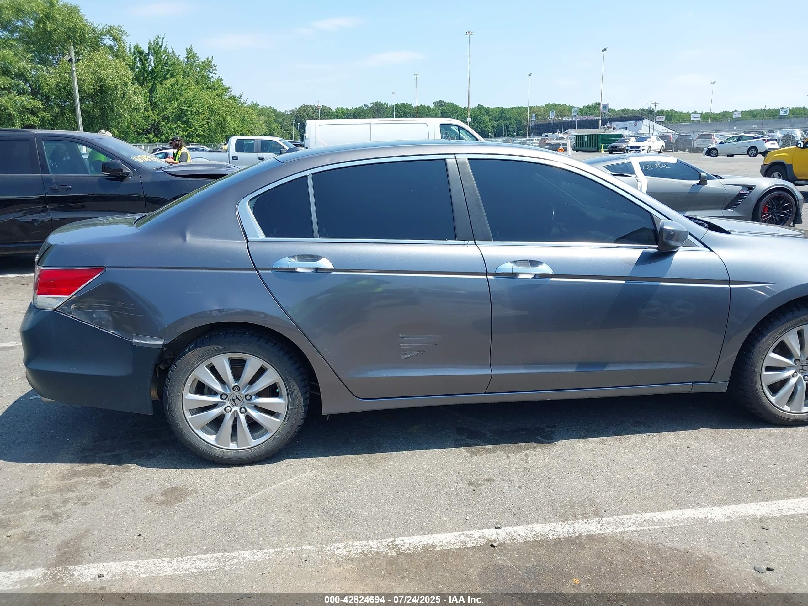 HONDA ACCORD image 6