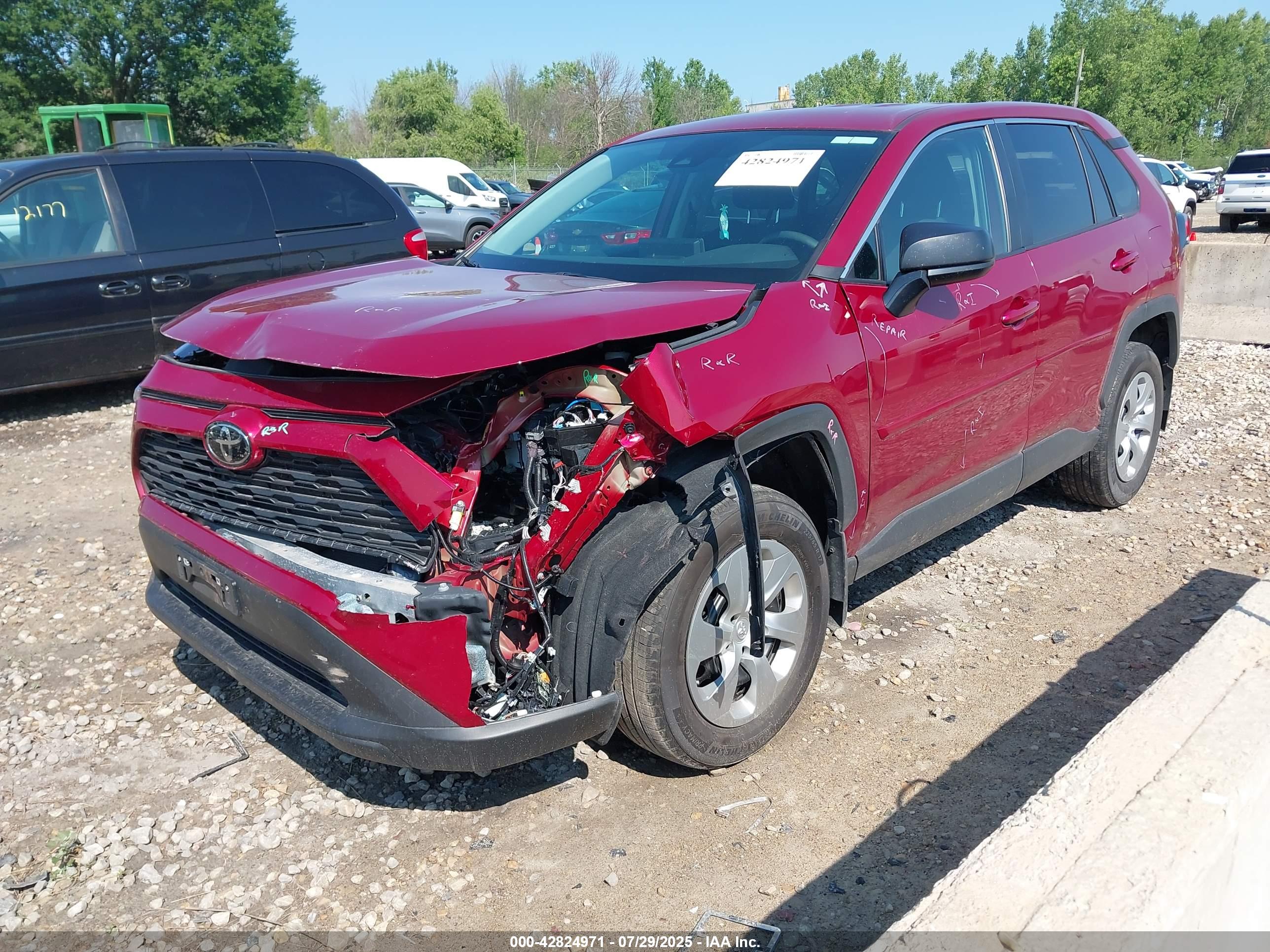 TOYOTA RAV4 image 2