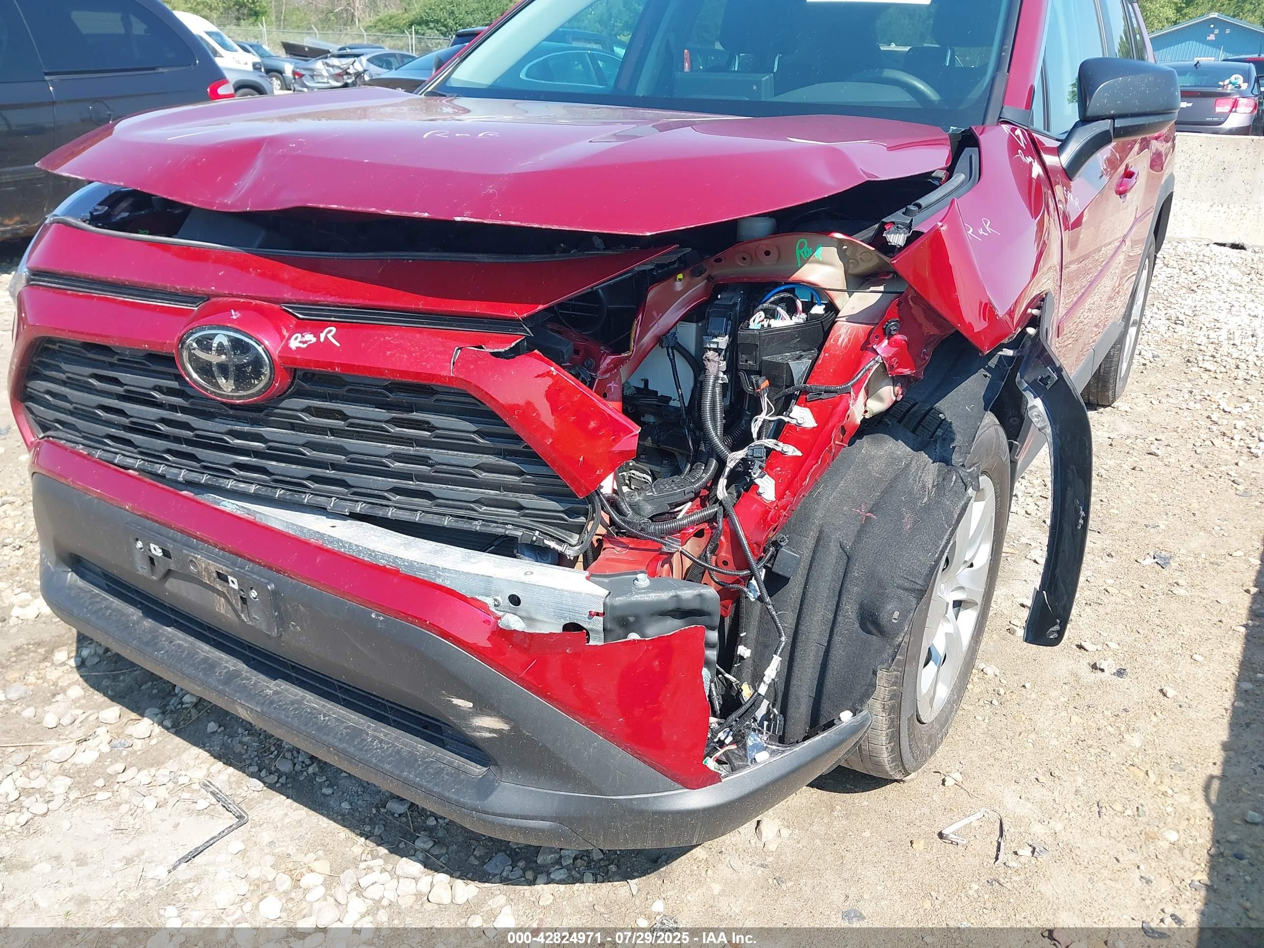 TOYOTA RAV4 image 6