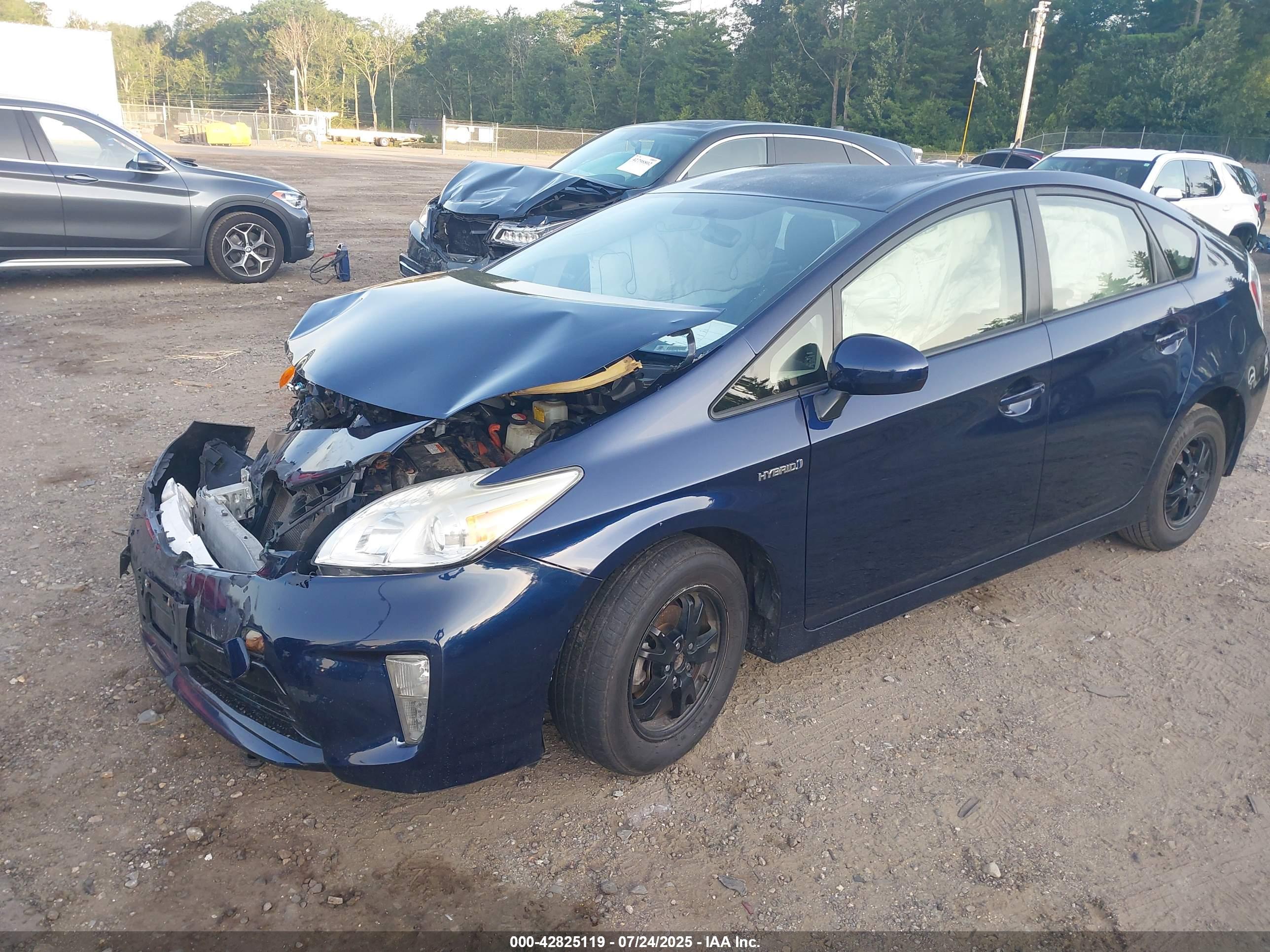 TOYOTA PRIUS image 2