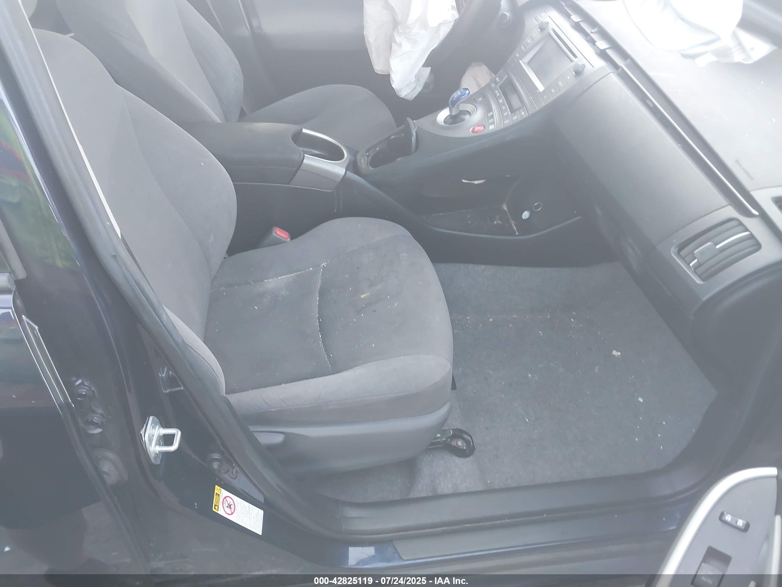 TOYOTA PRIUS image 5