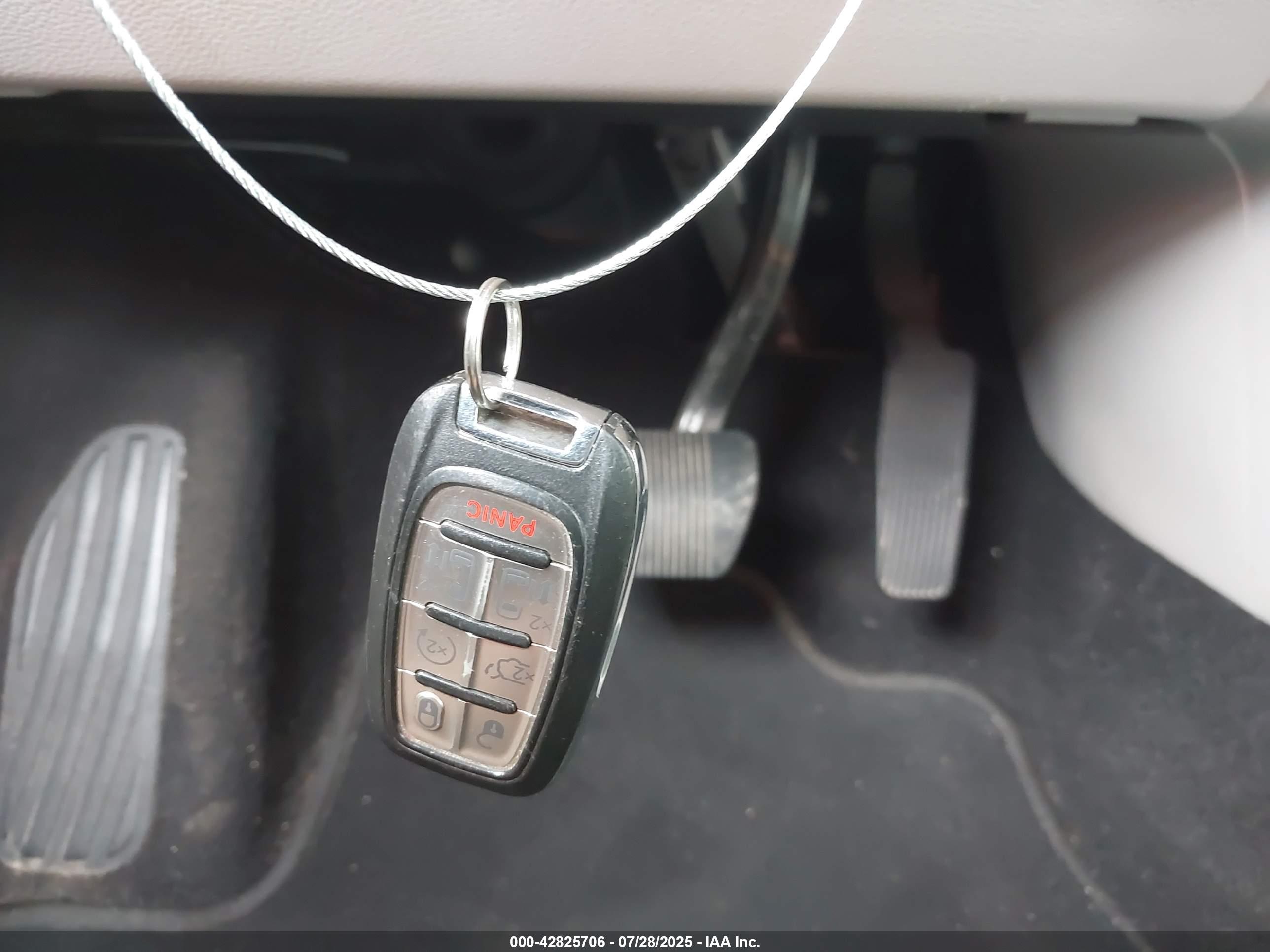 CHRYSLER PACIFICA image 11