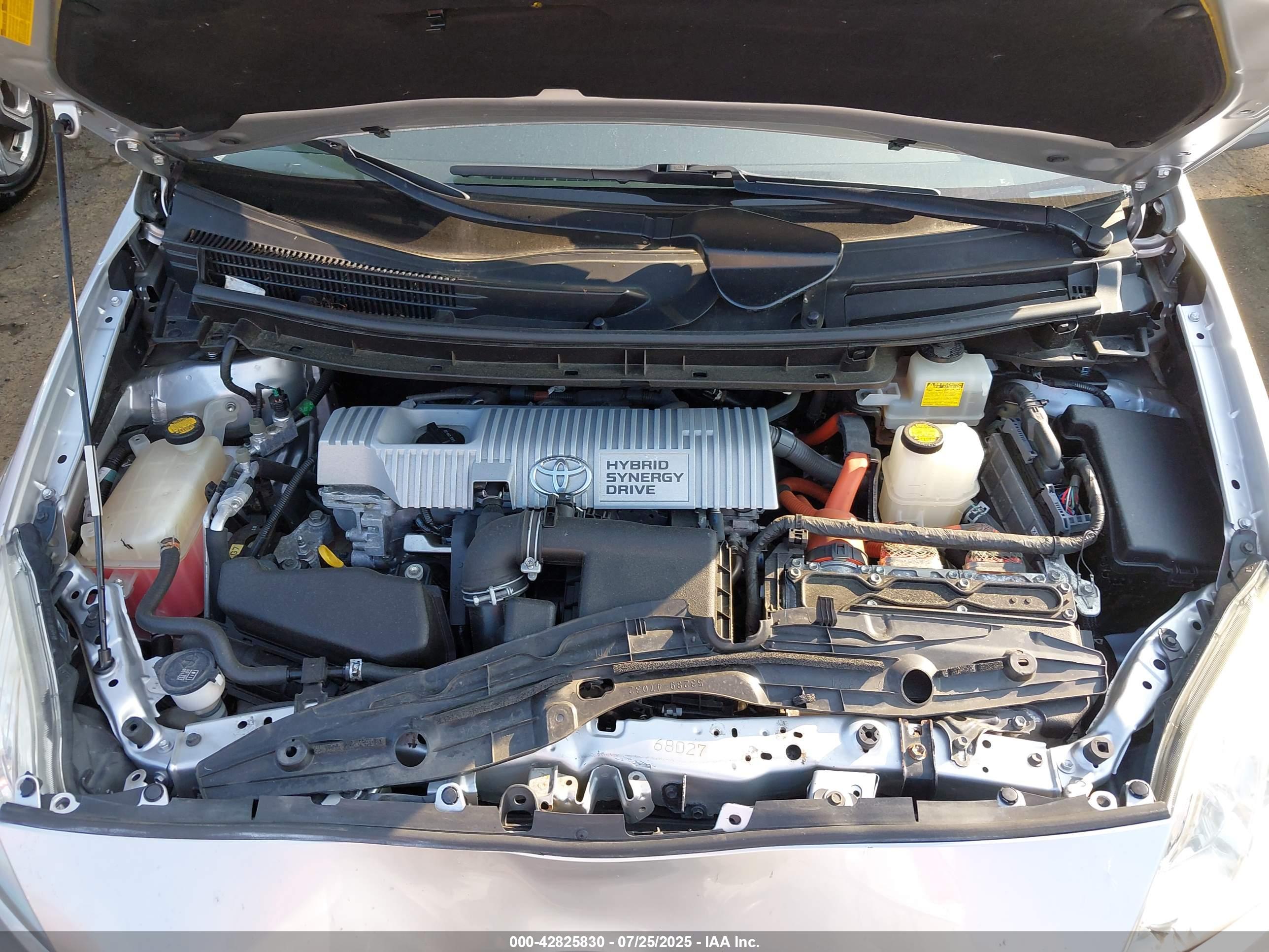 TOYOTA PRIUS image 10