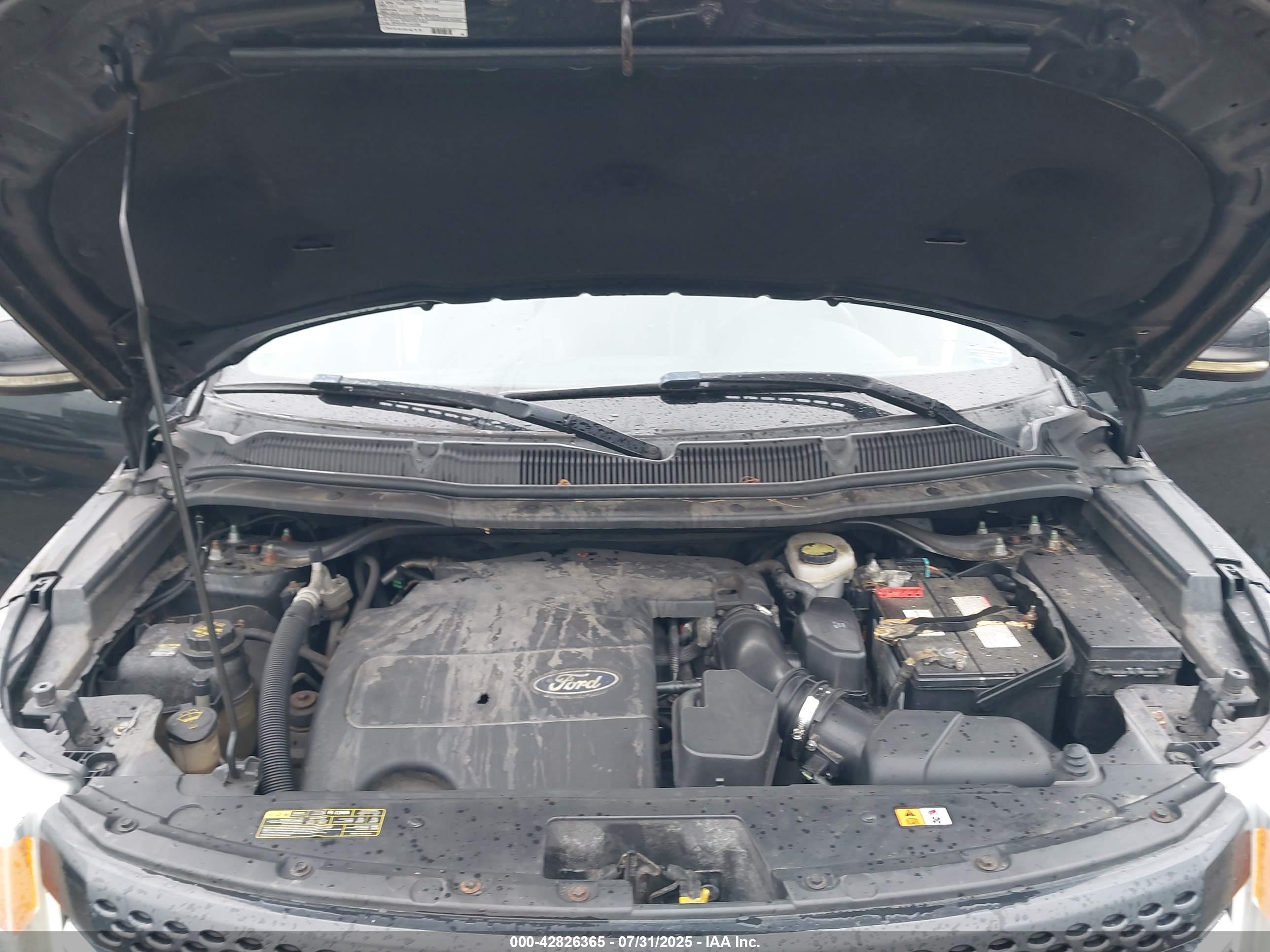 FORD EXPLORER image 10