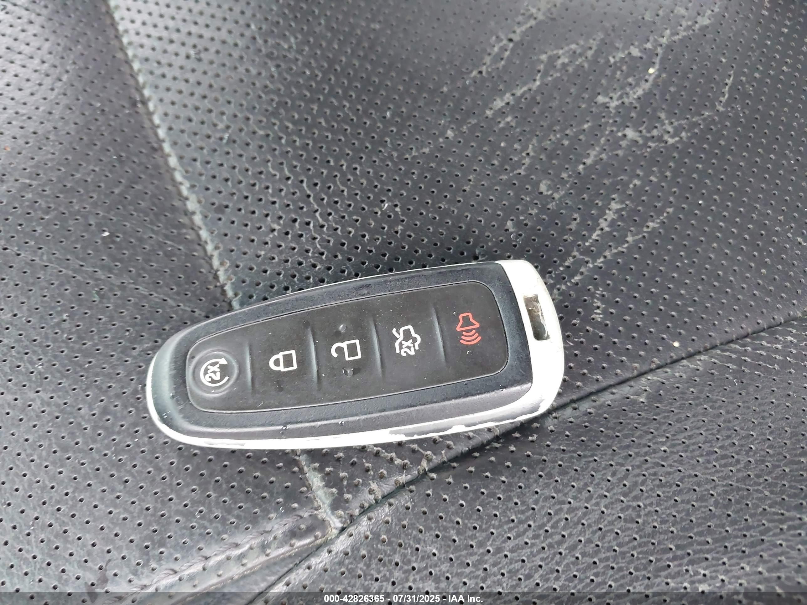 FORD EXPLORER image 11