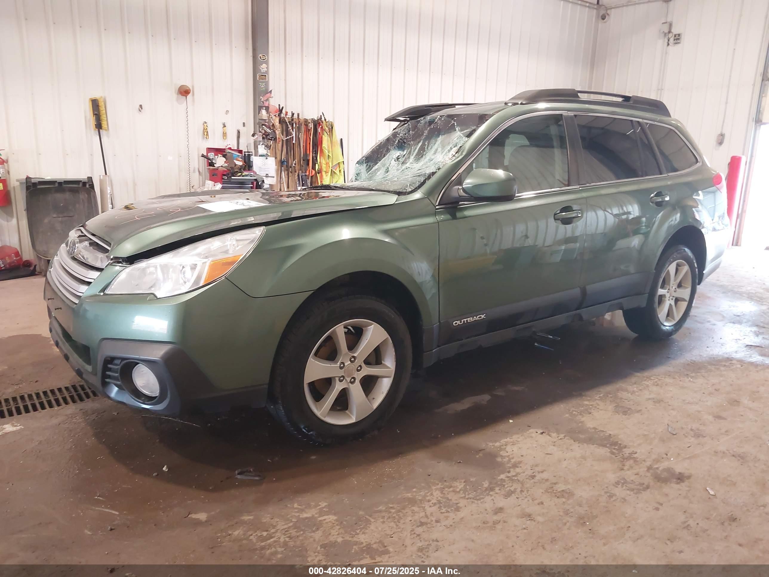 SUBARU OUTBACK image 2