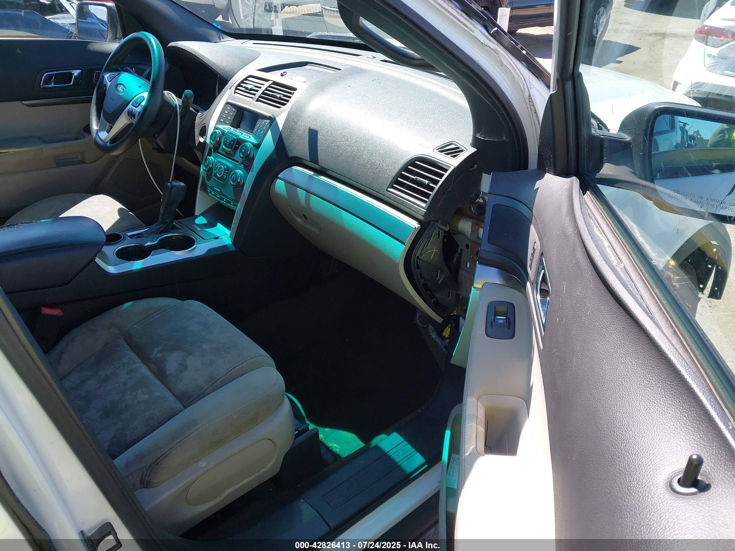 FORD EXPLORER image 5