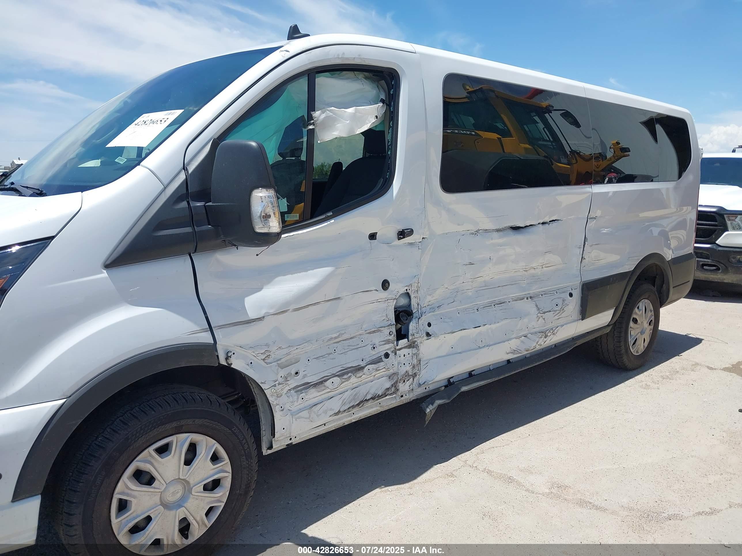 FORD TRANSIT-350 image 6