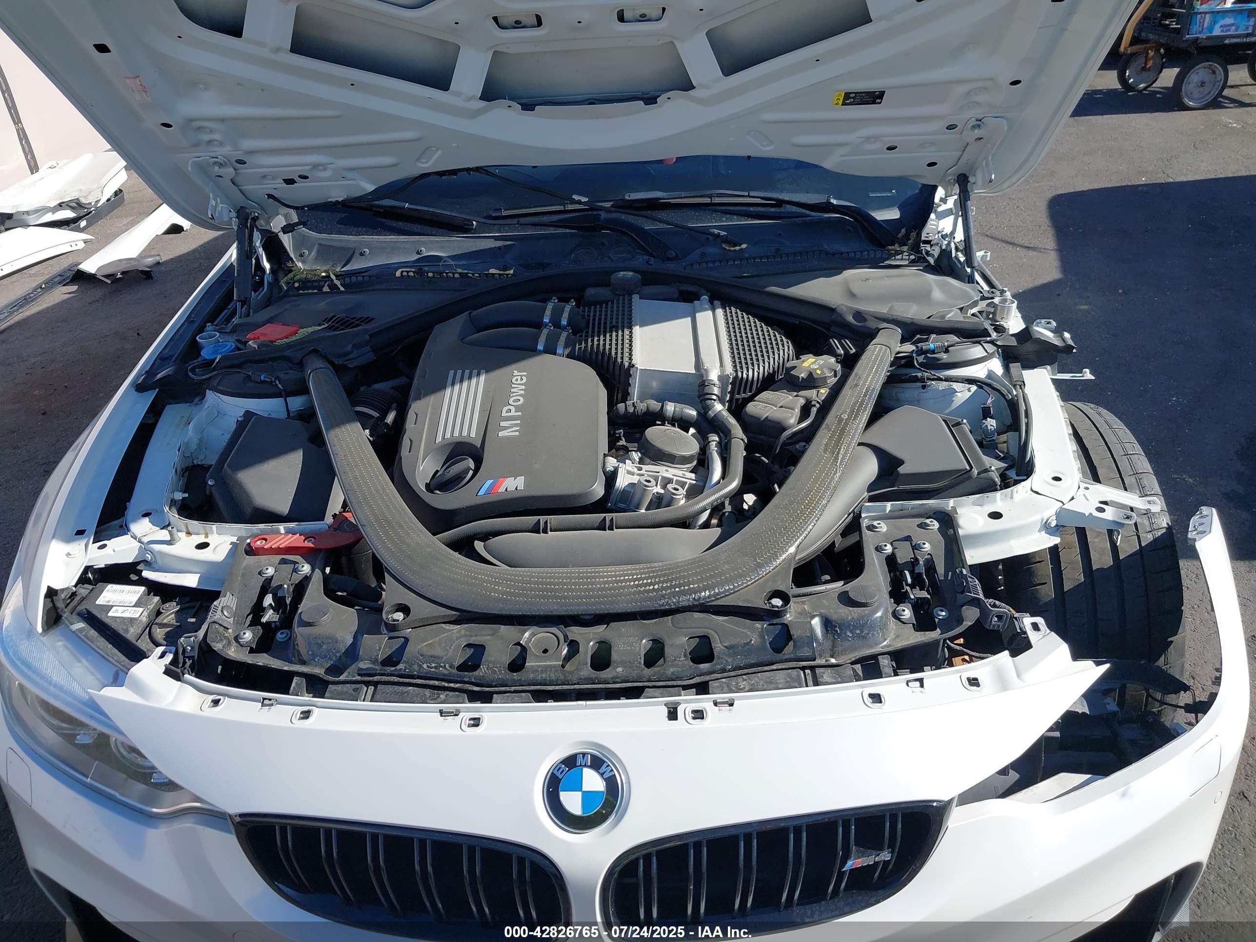 BMW M4 image 10