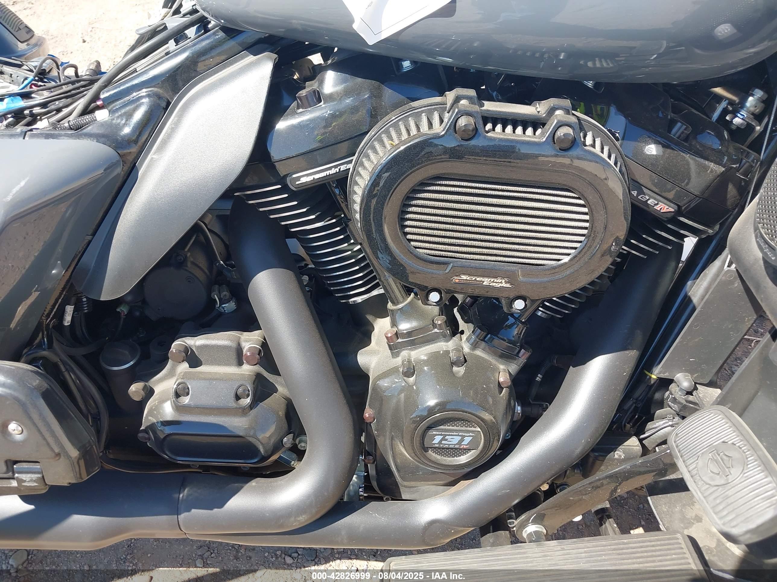 HARLEY-DAVIDSON FLTRK image 8