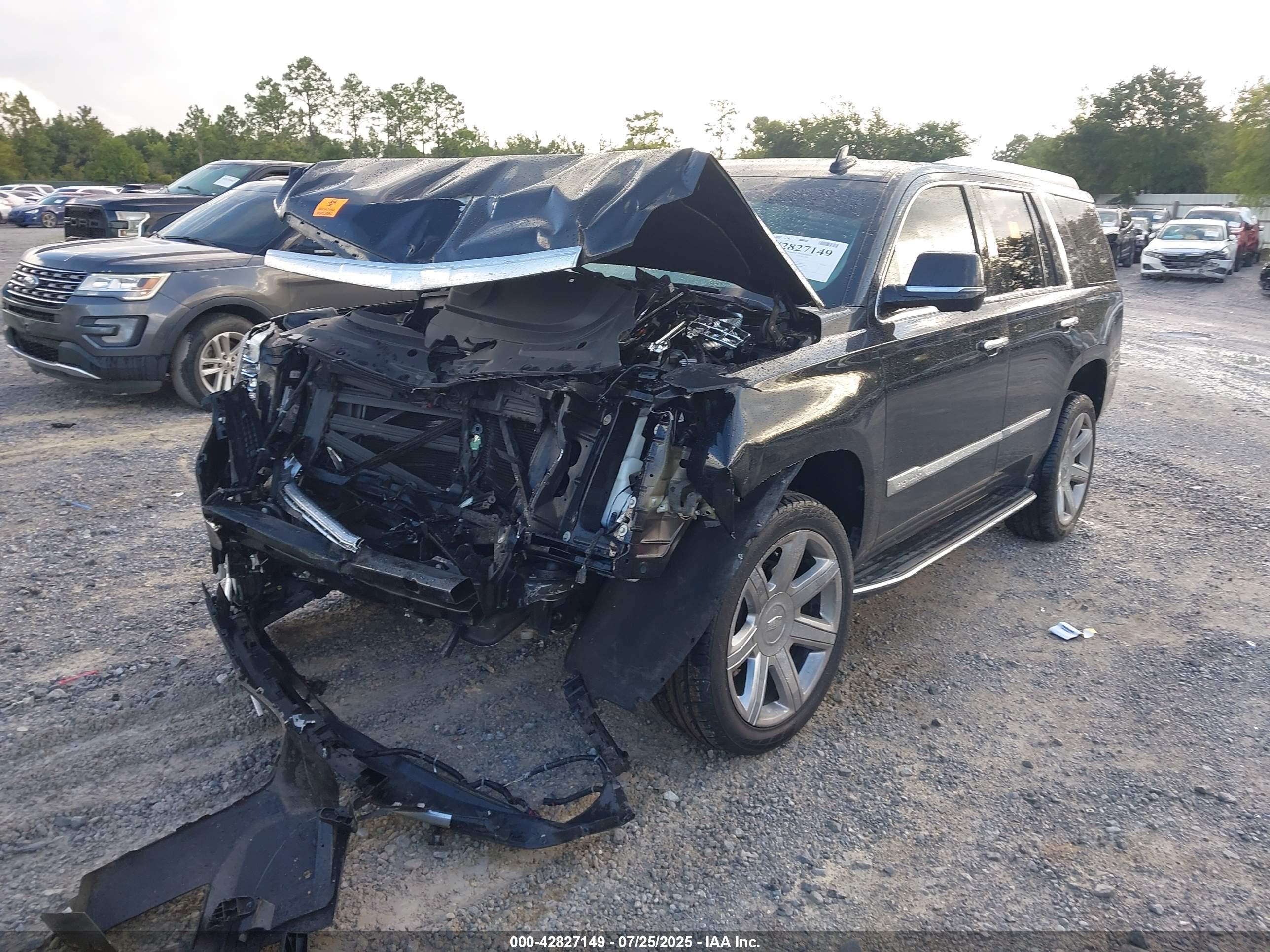 CADILLAC ESCALADE image 2