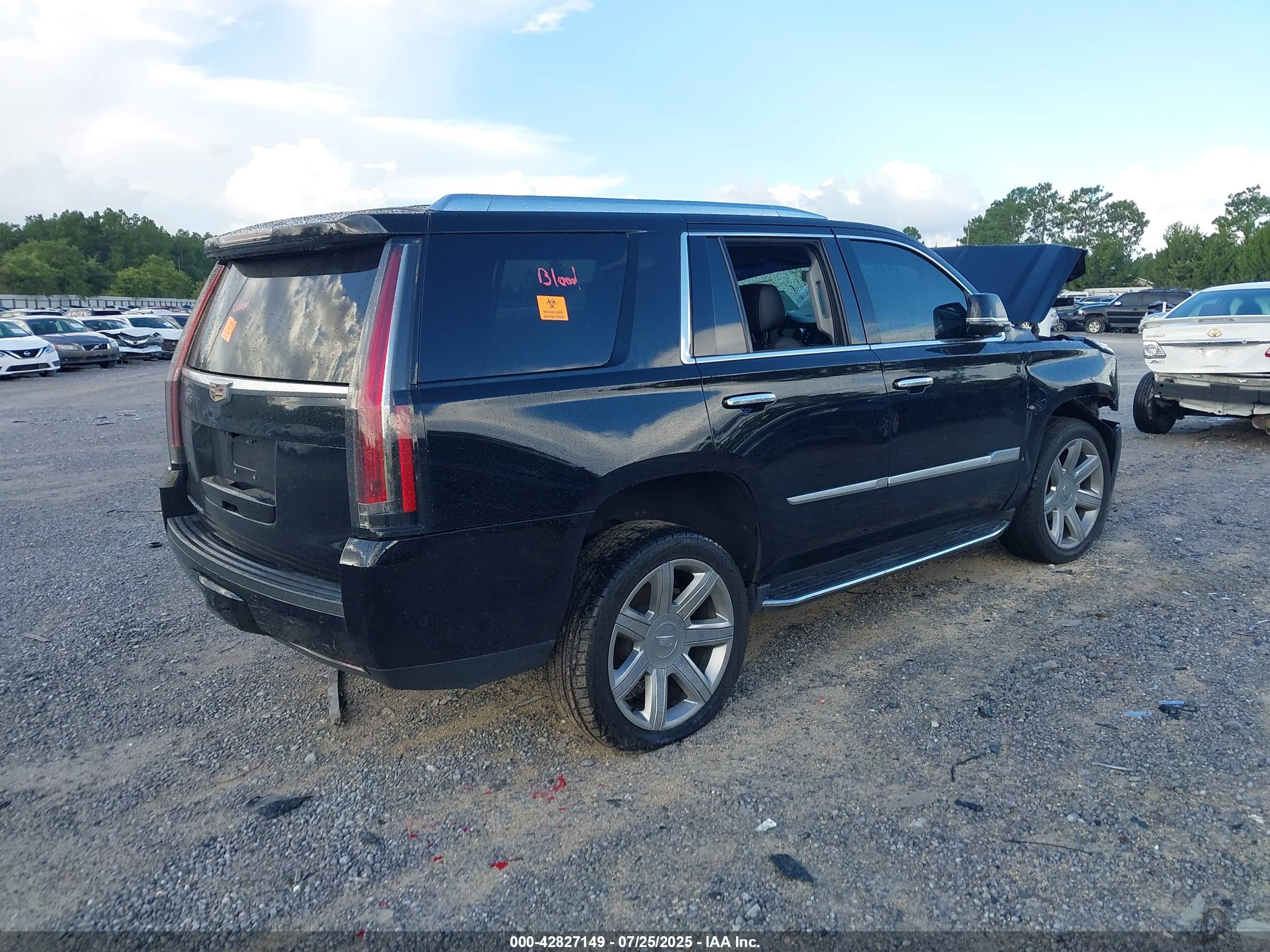 CADILLAC ESCALADE image 4
