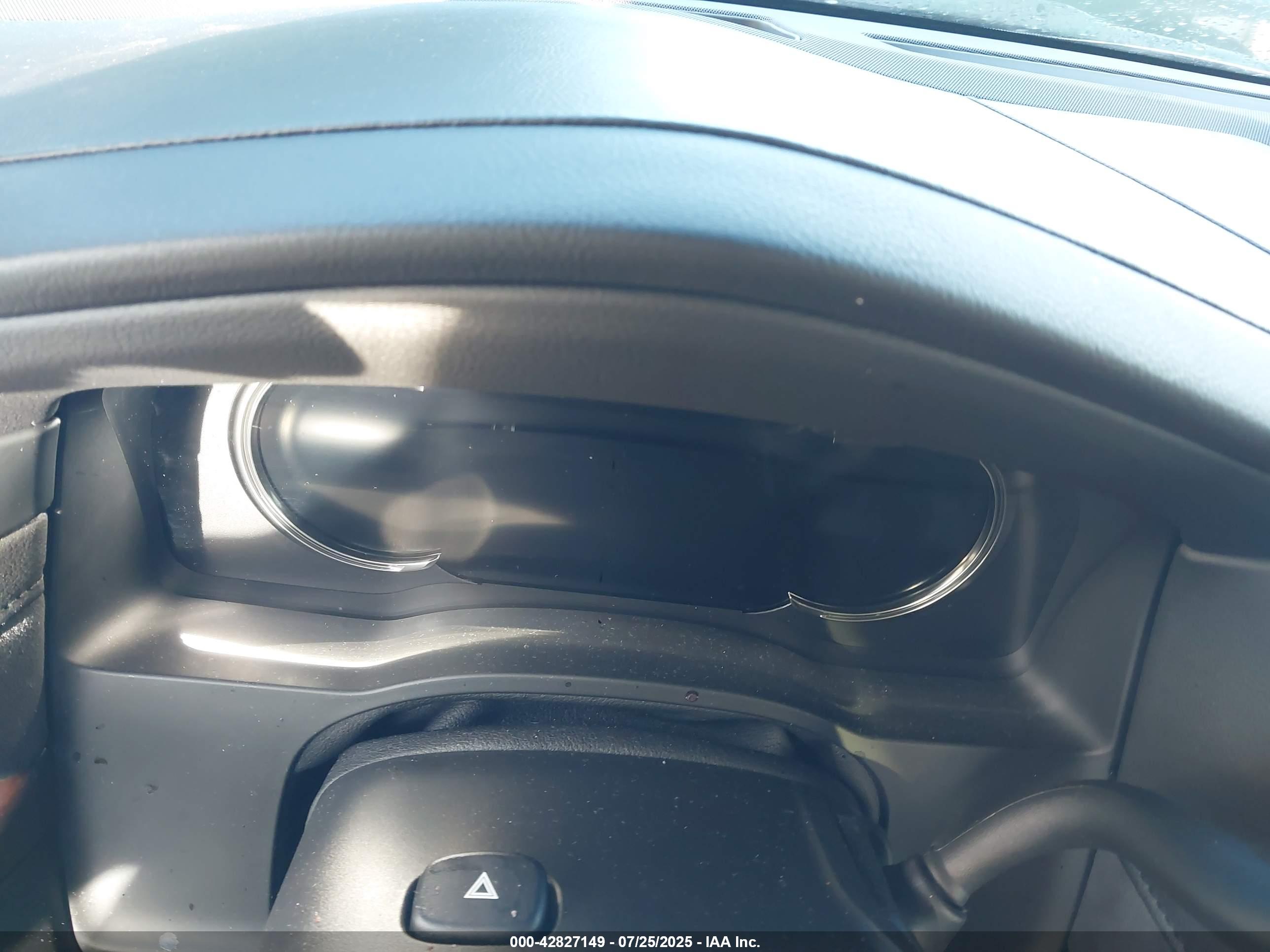 CADILLAC ESCALADE image 7