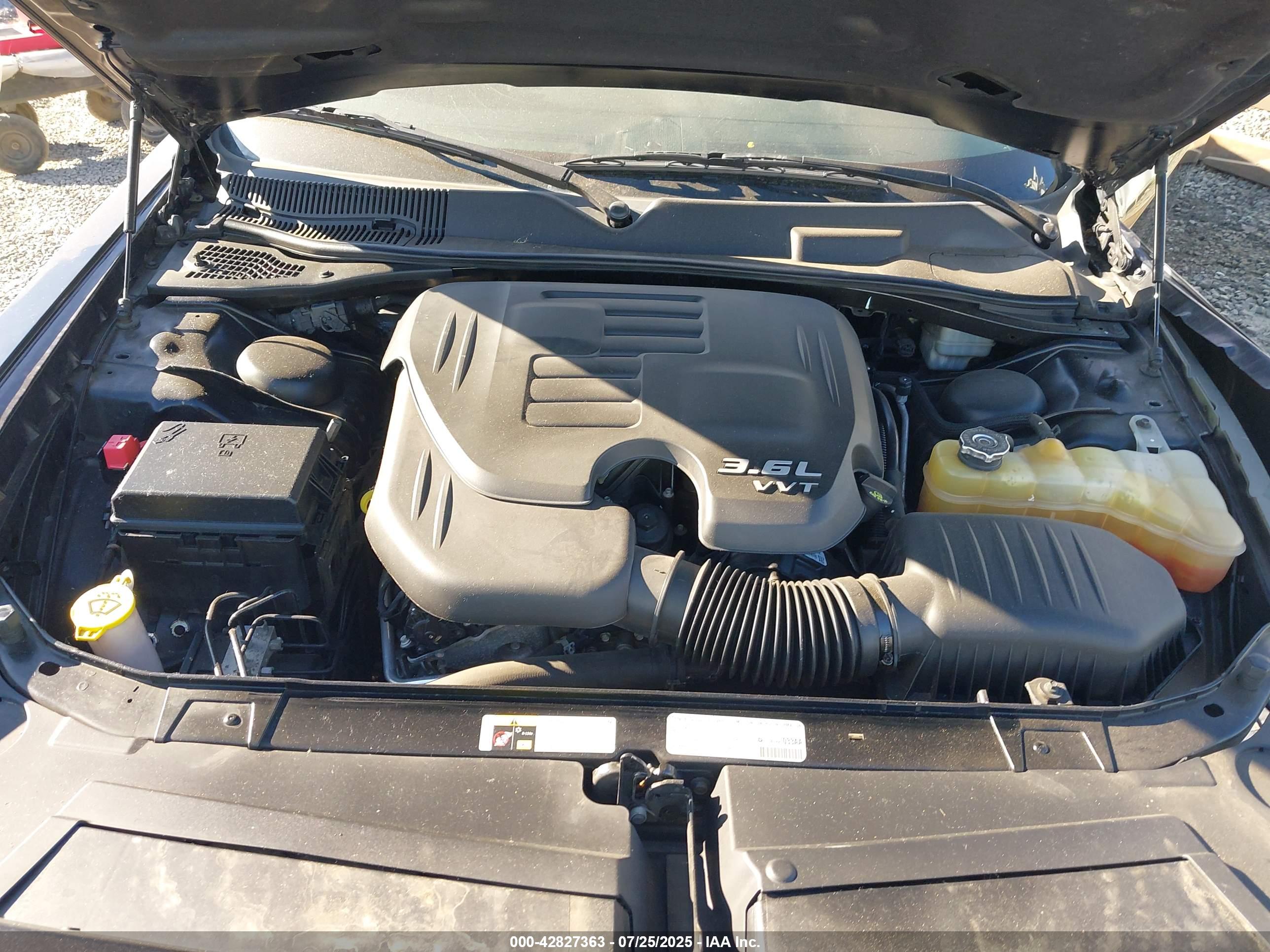 DODGE CHALLENGER image 10