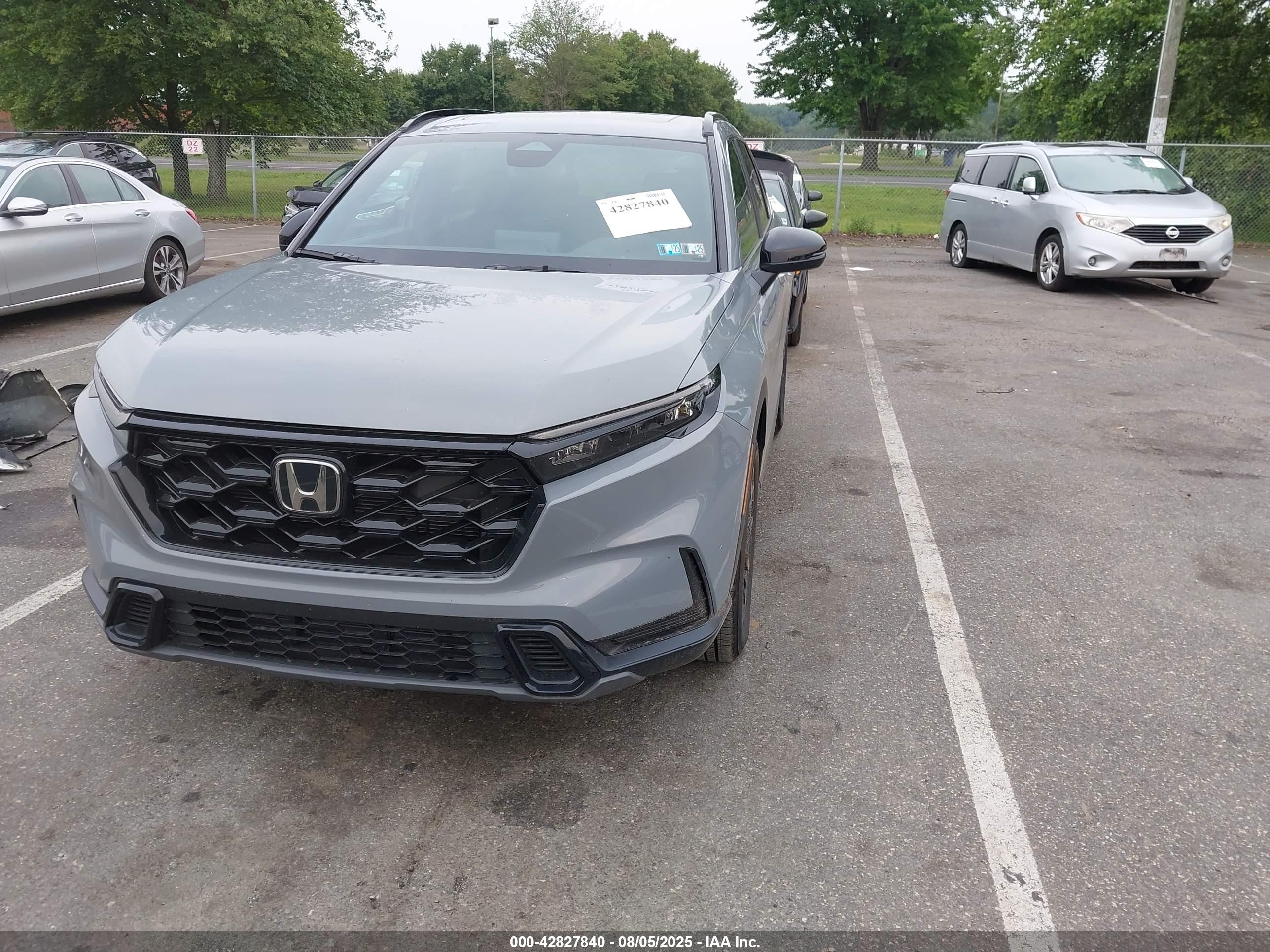 HONDA CR-V image 2