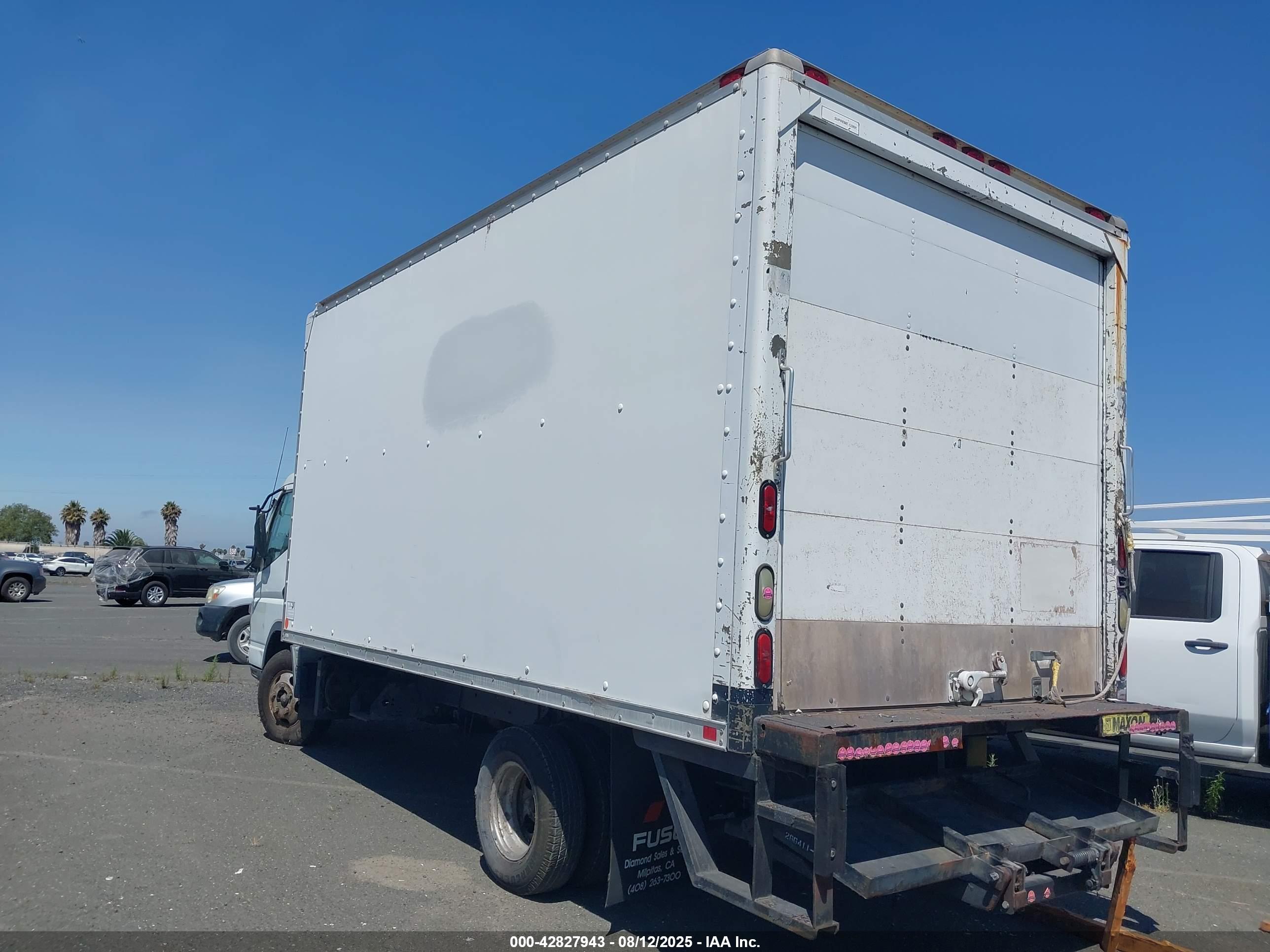 MITSUBISHI FUSO image 3
