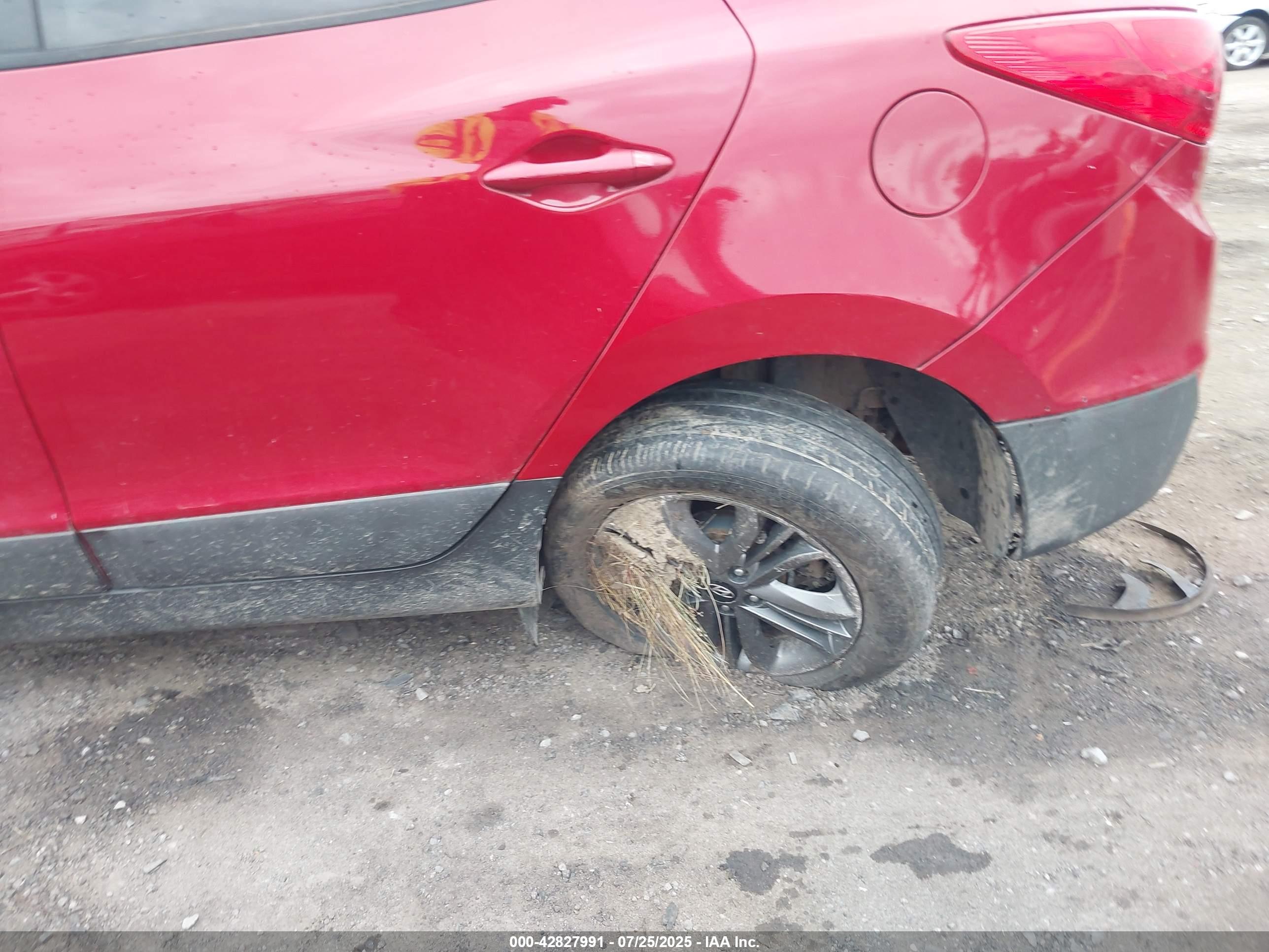 HYUNDAI TUCSON image 6