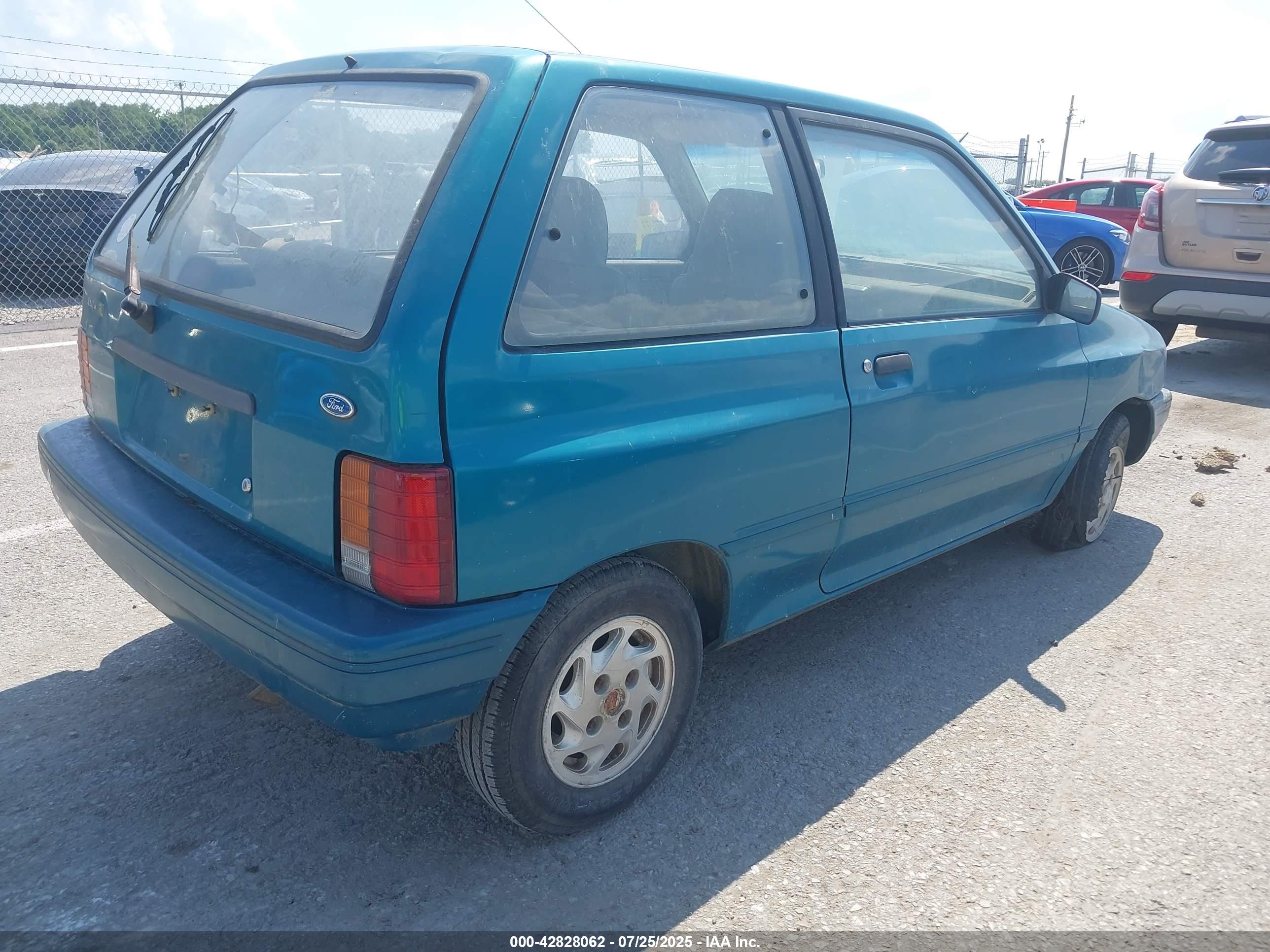FORD FESTIVA image 4