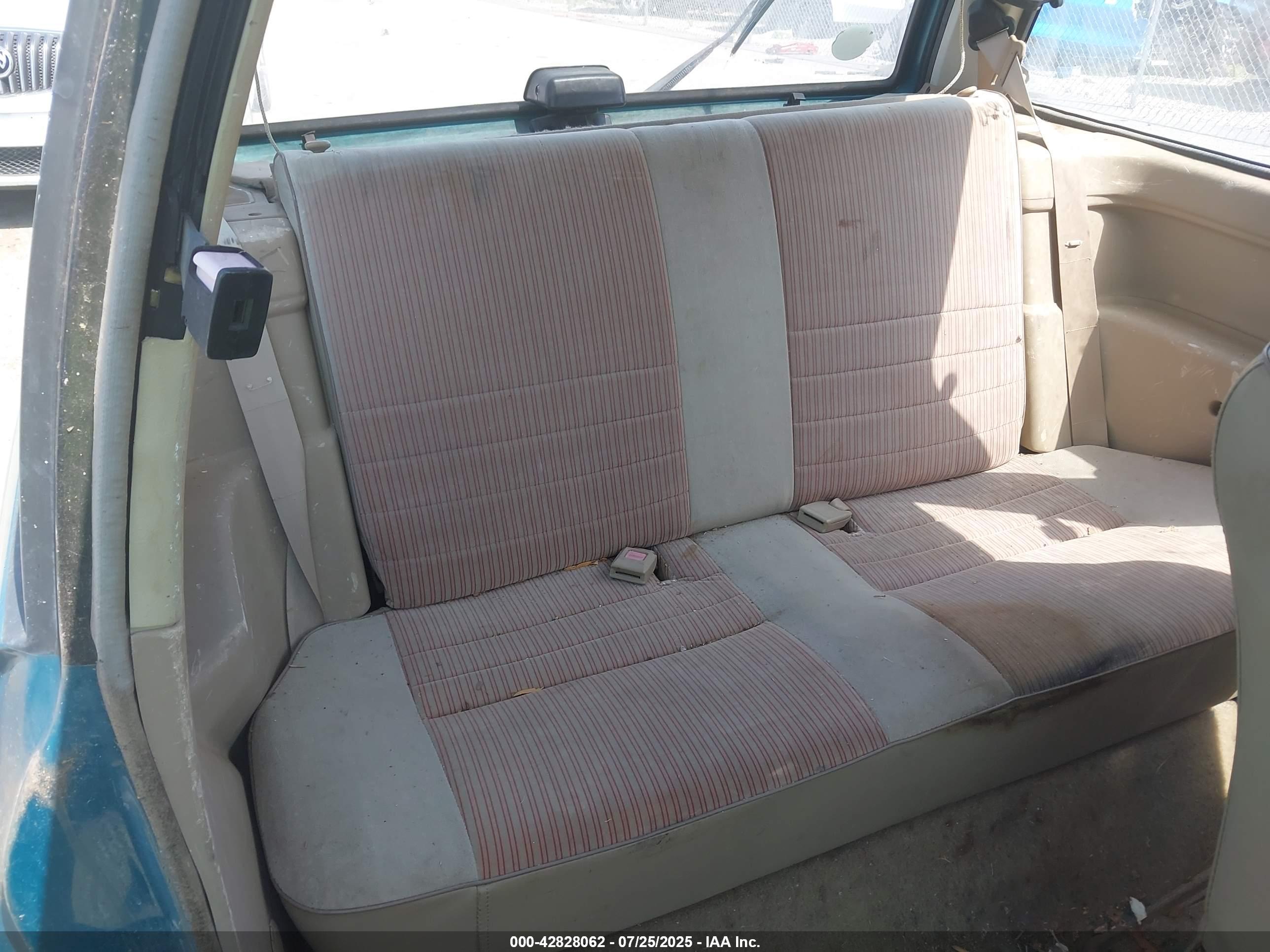 FORD FESTIVA image 8