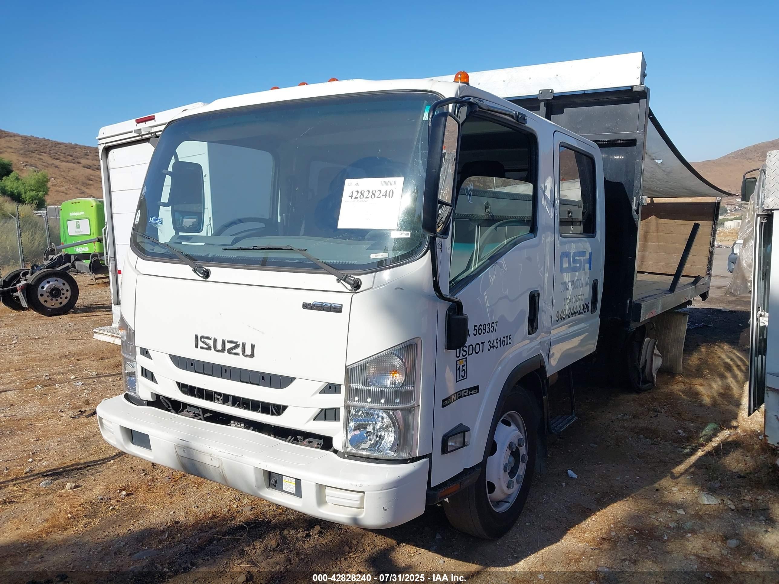 ISUZU NPR image 2