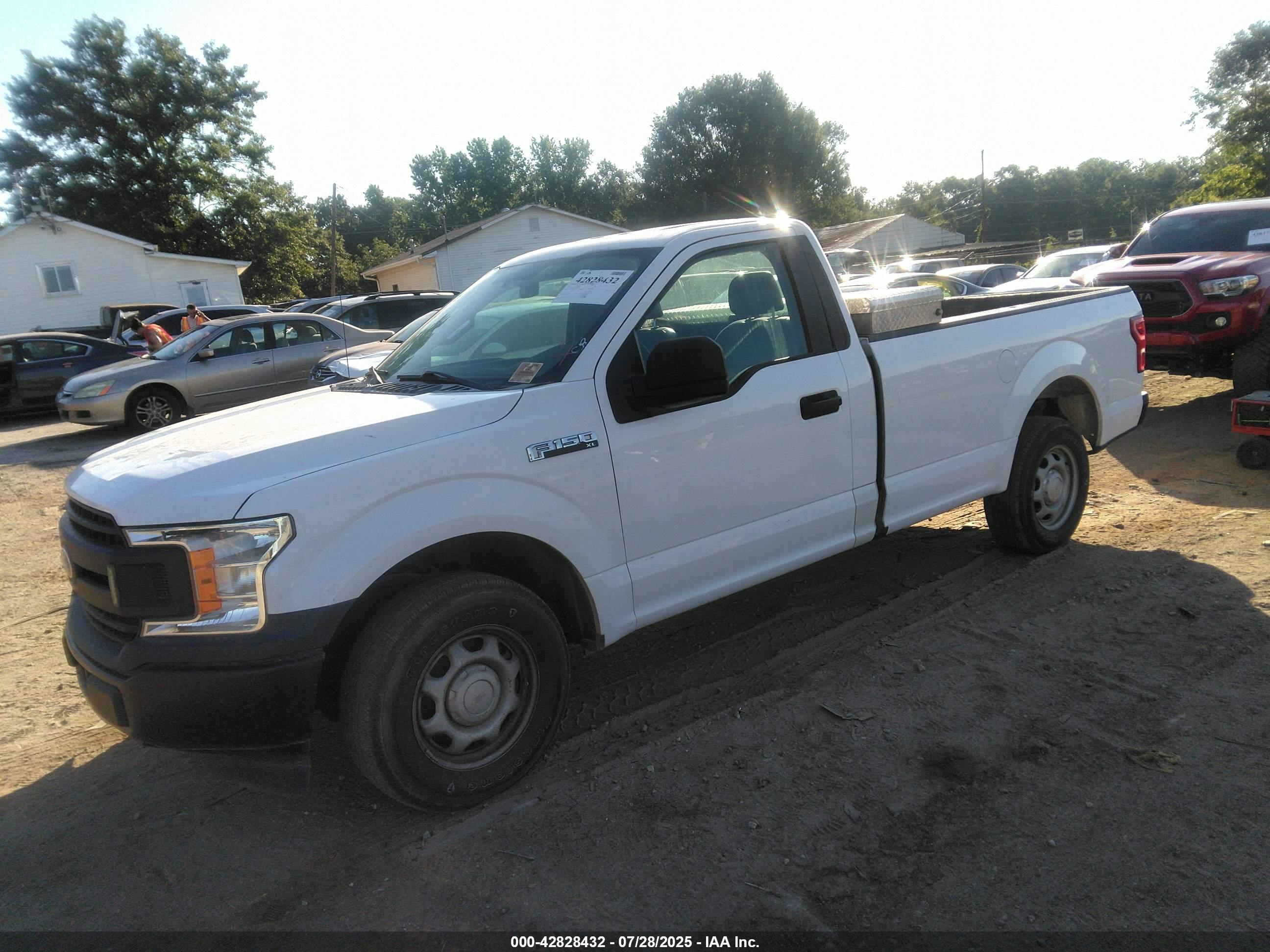 FORD F-150 image 2