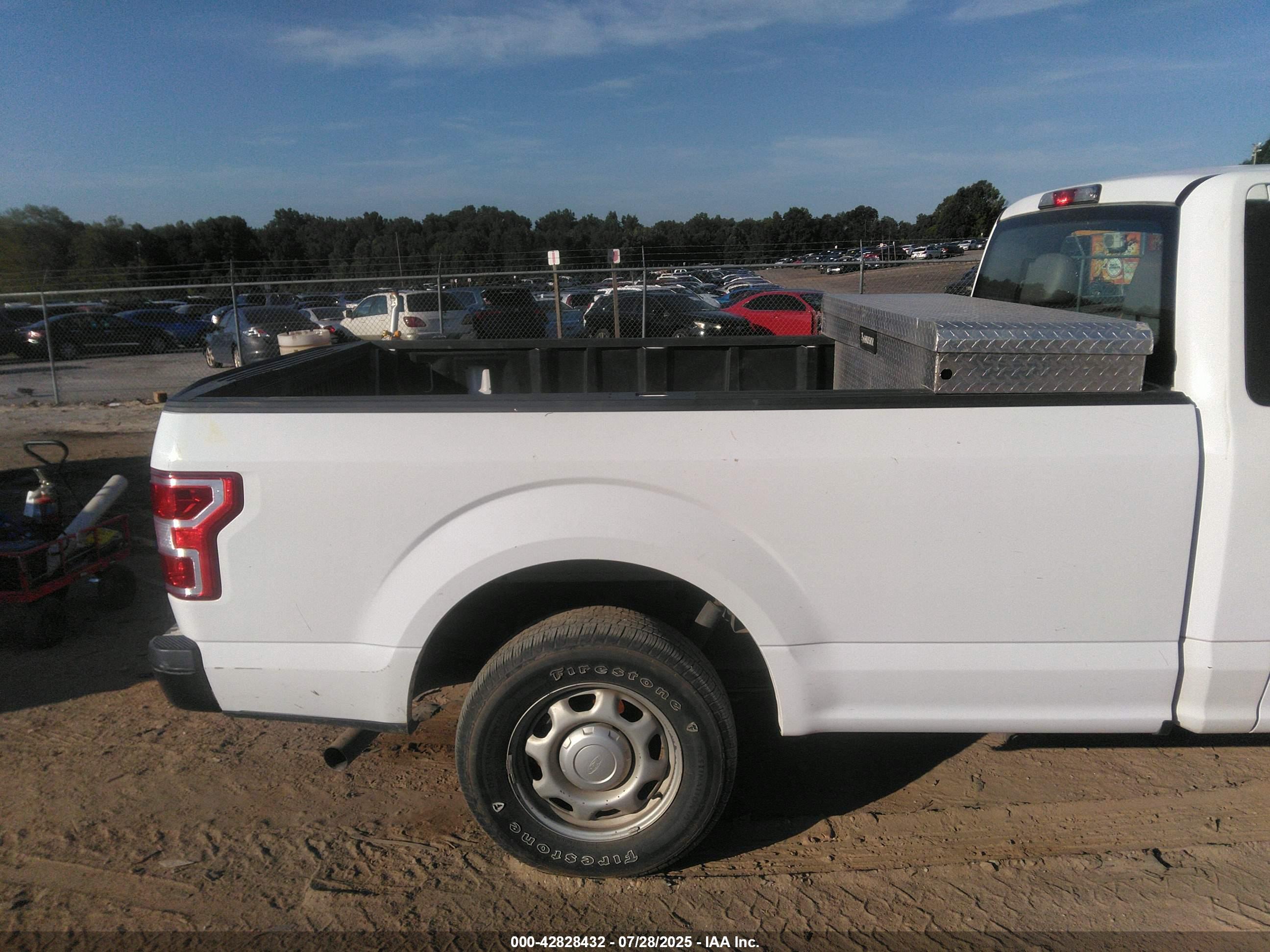 FORD F-150 image 8