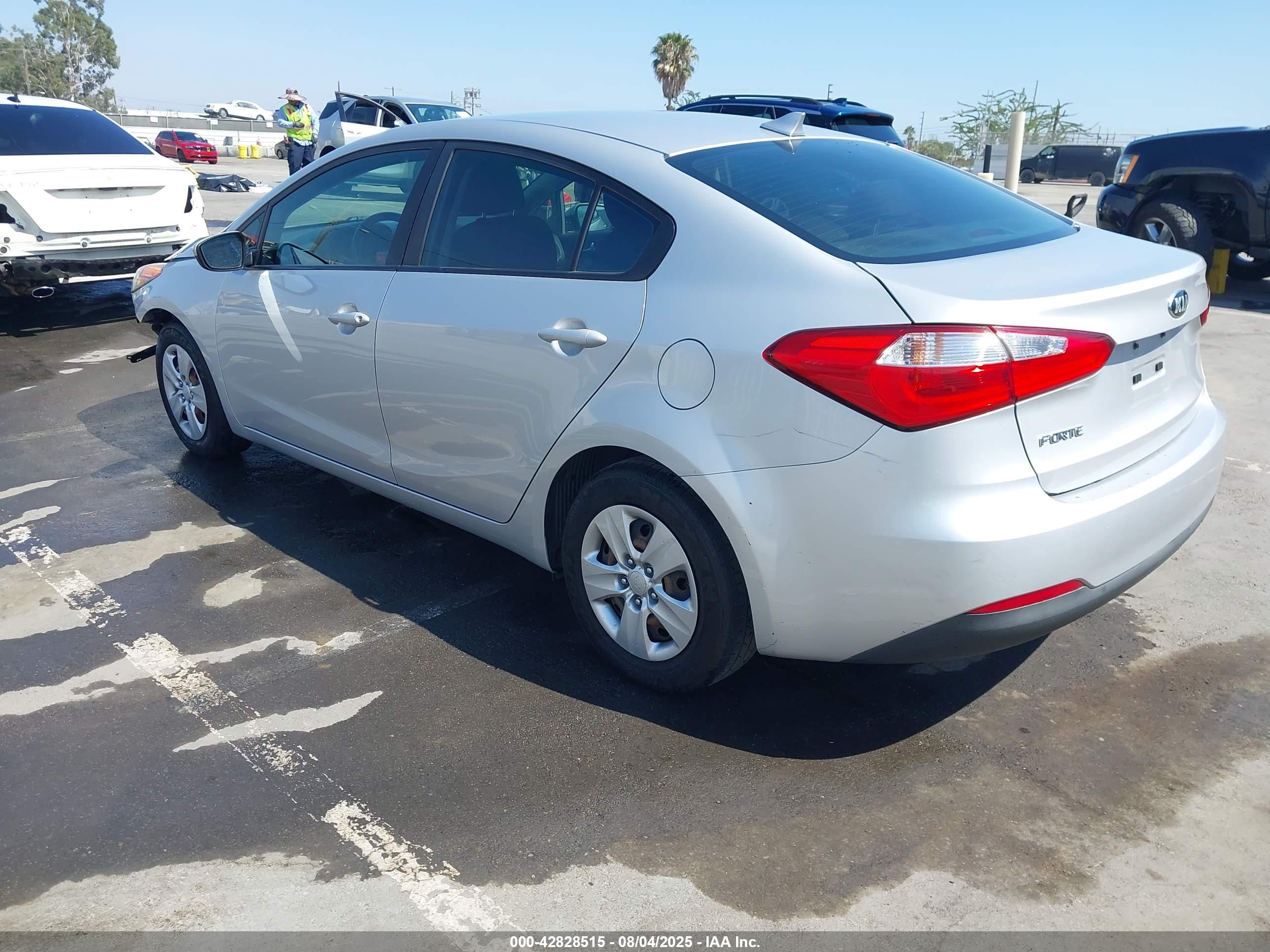 KIA FORTE image 3