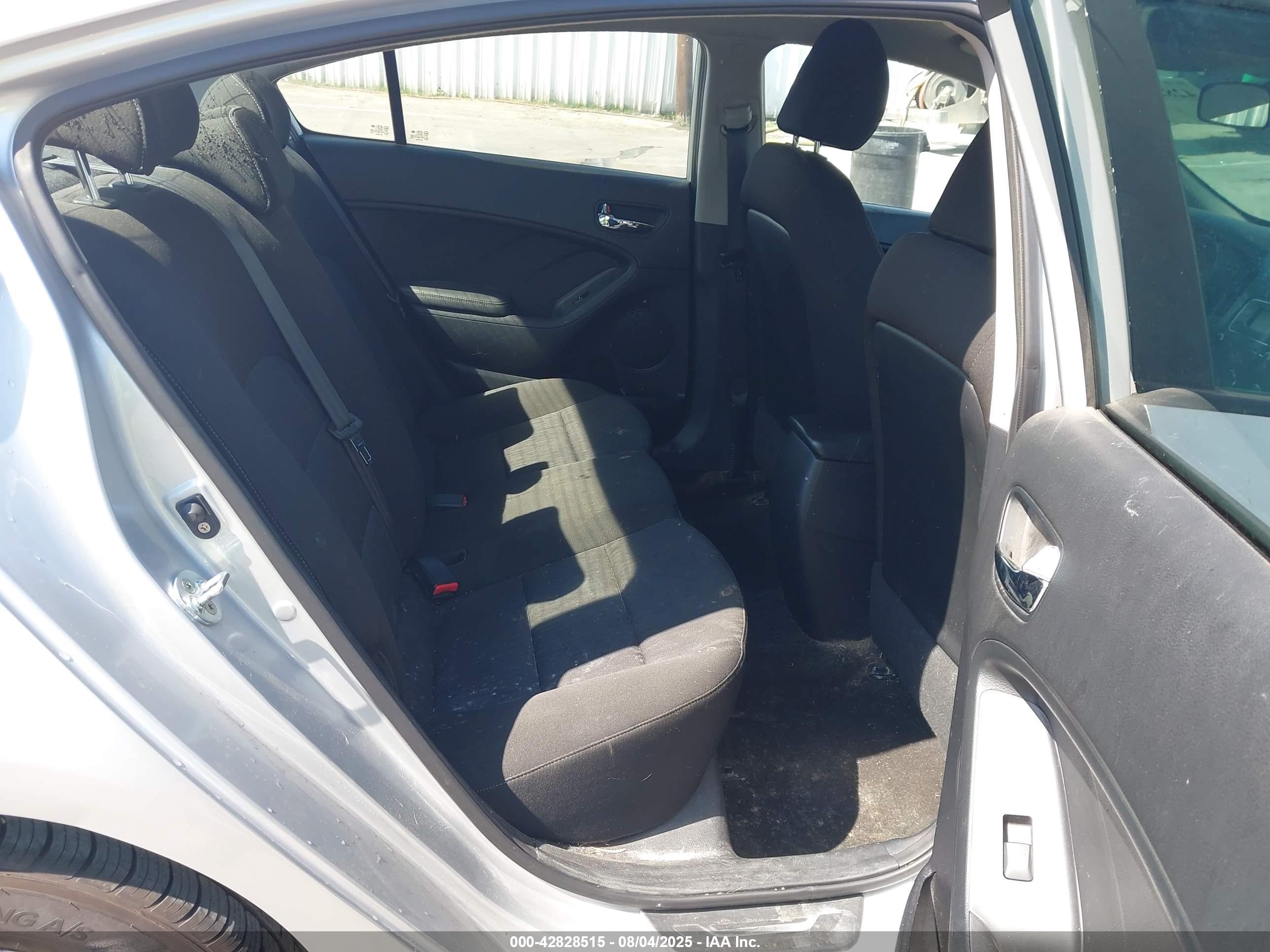 KIA FORTE image 8