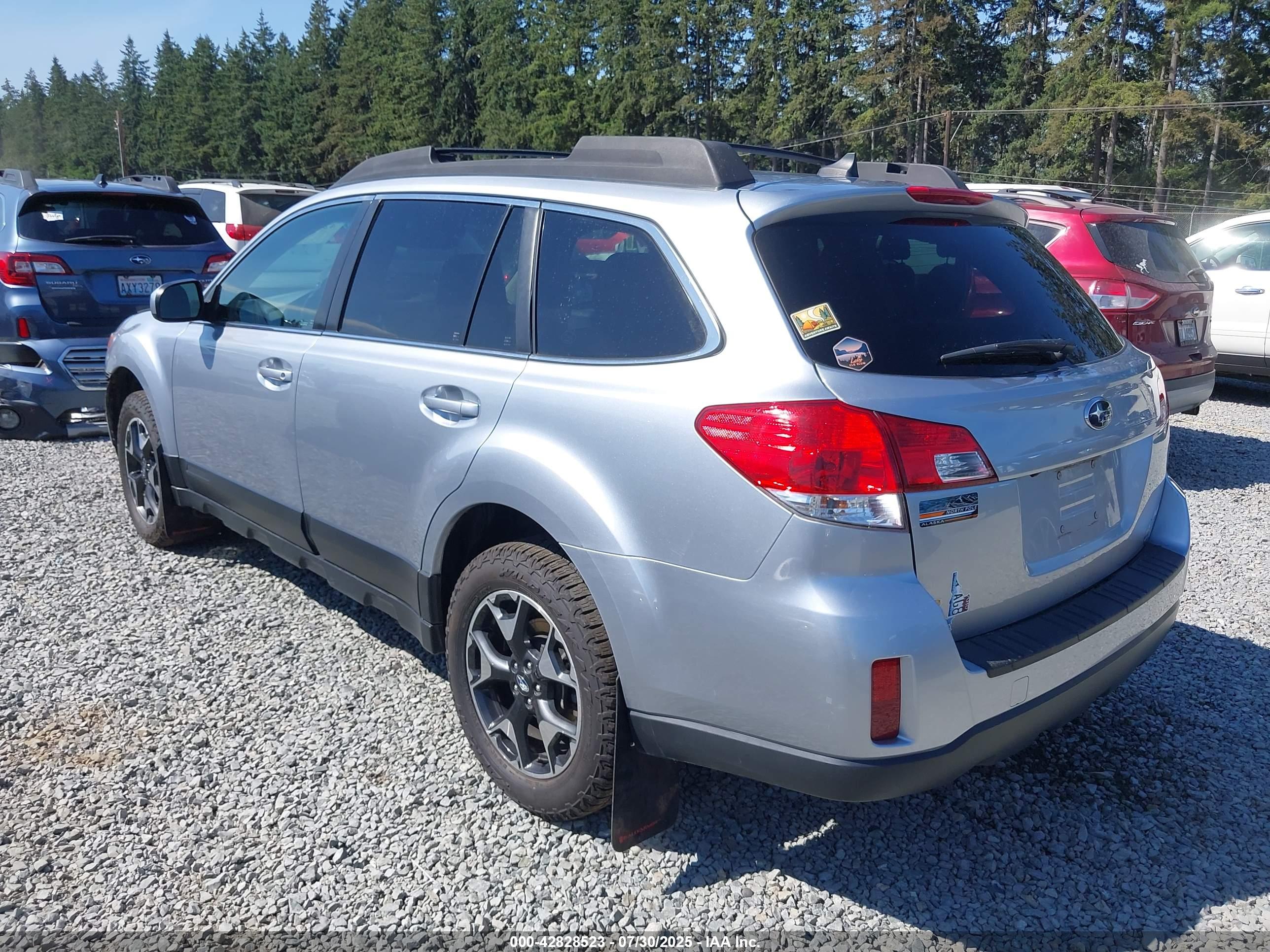 SUBARU OUTBACK image 3