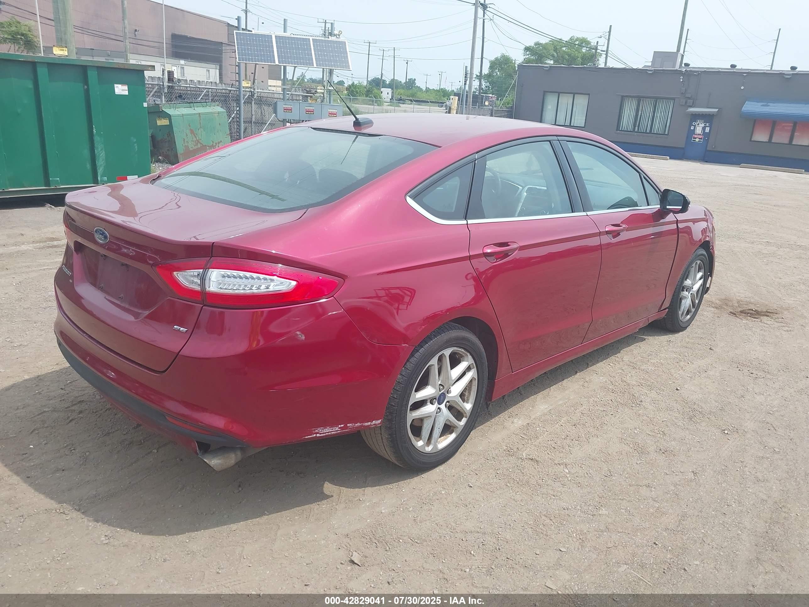 FORD FUSION image 4