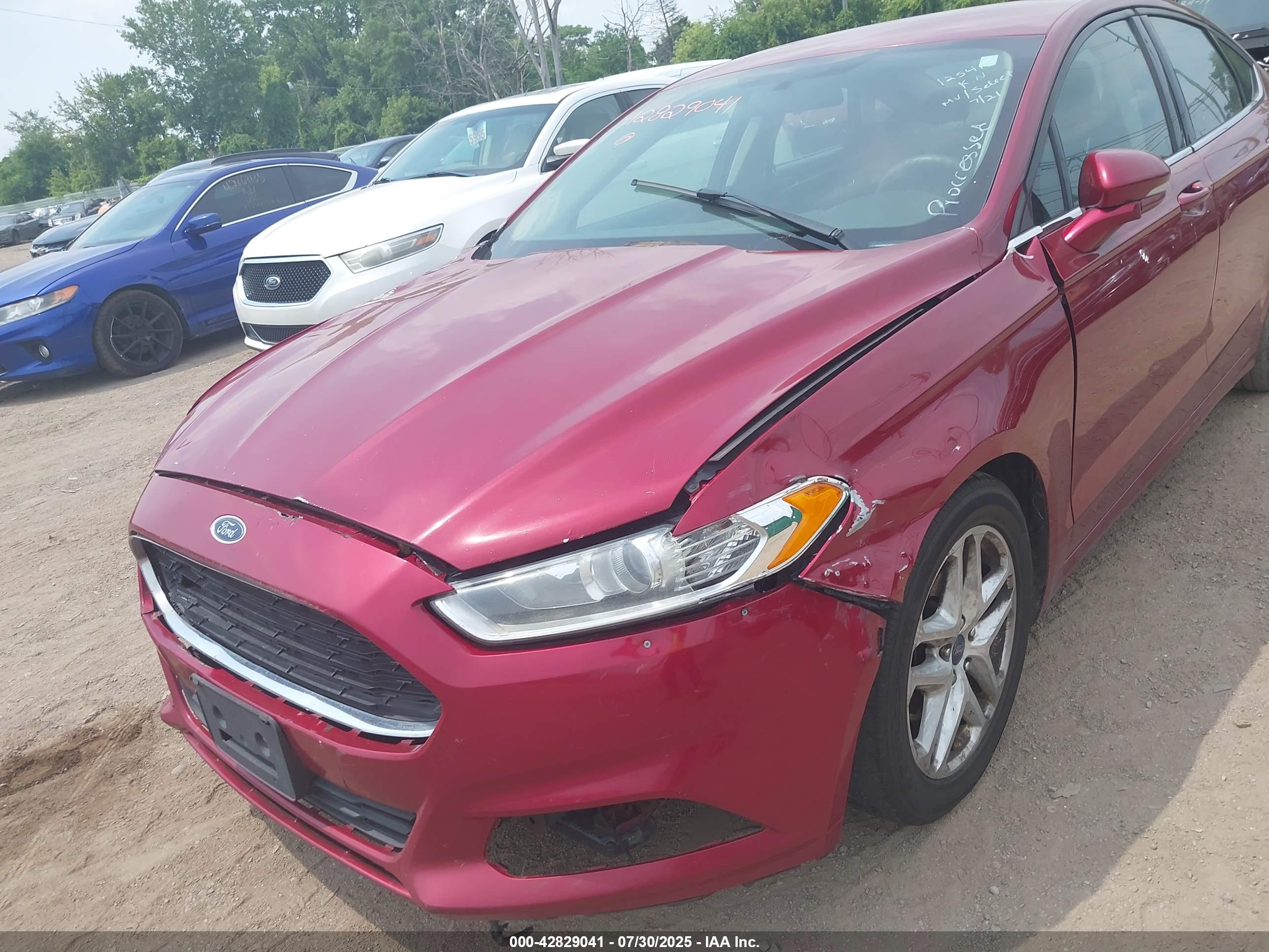 FORD FUSION image 6