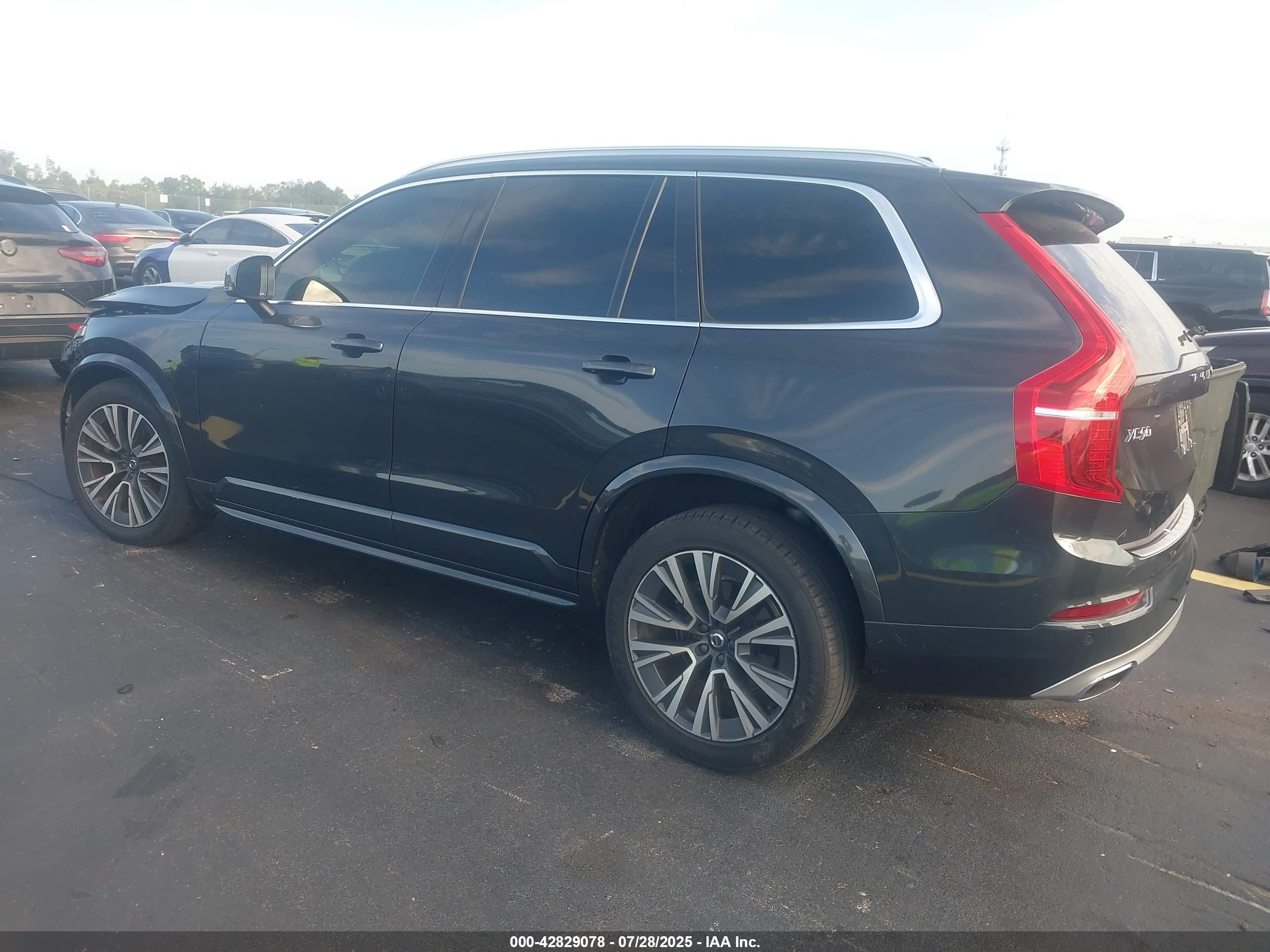 VOLVO XC90 image 3