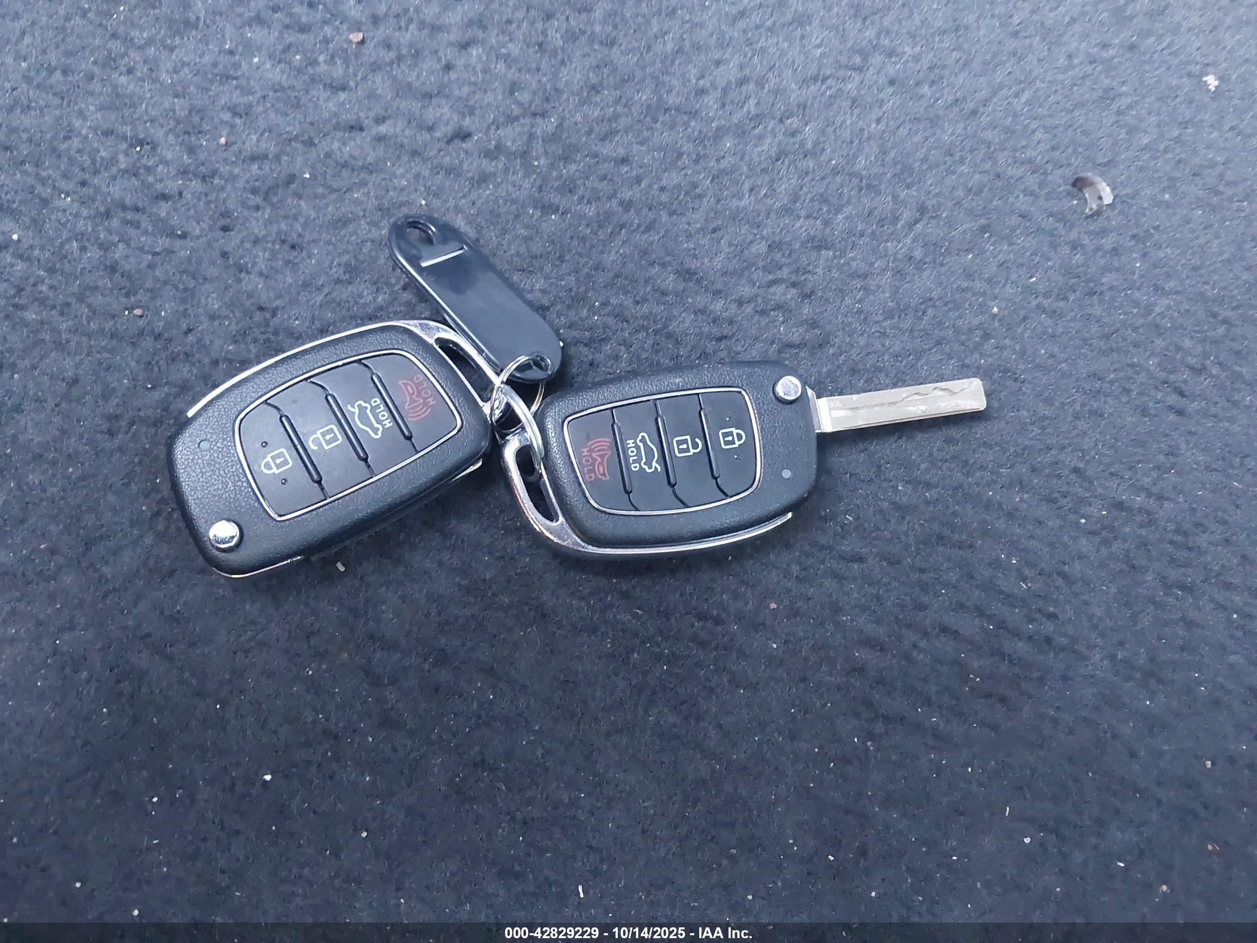 HYUNDAI SONATA image 11